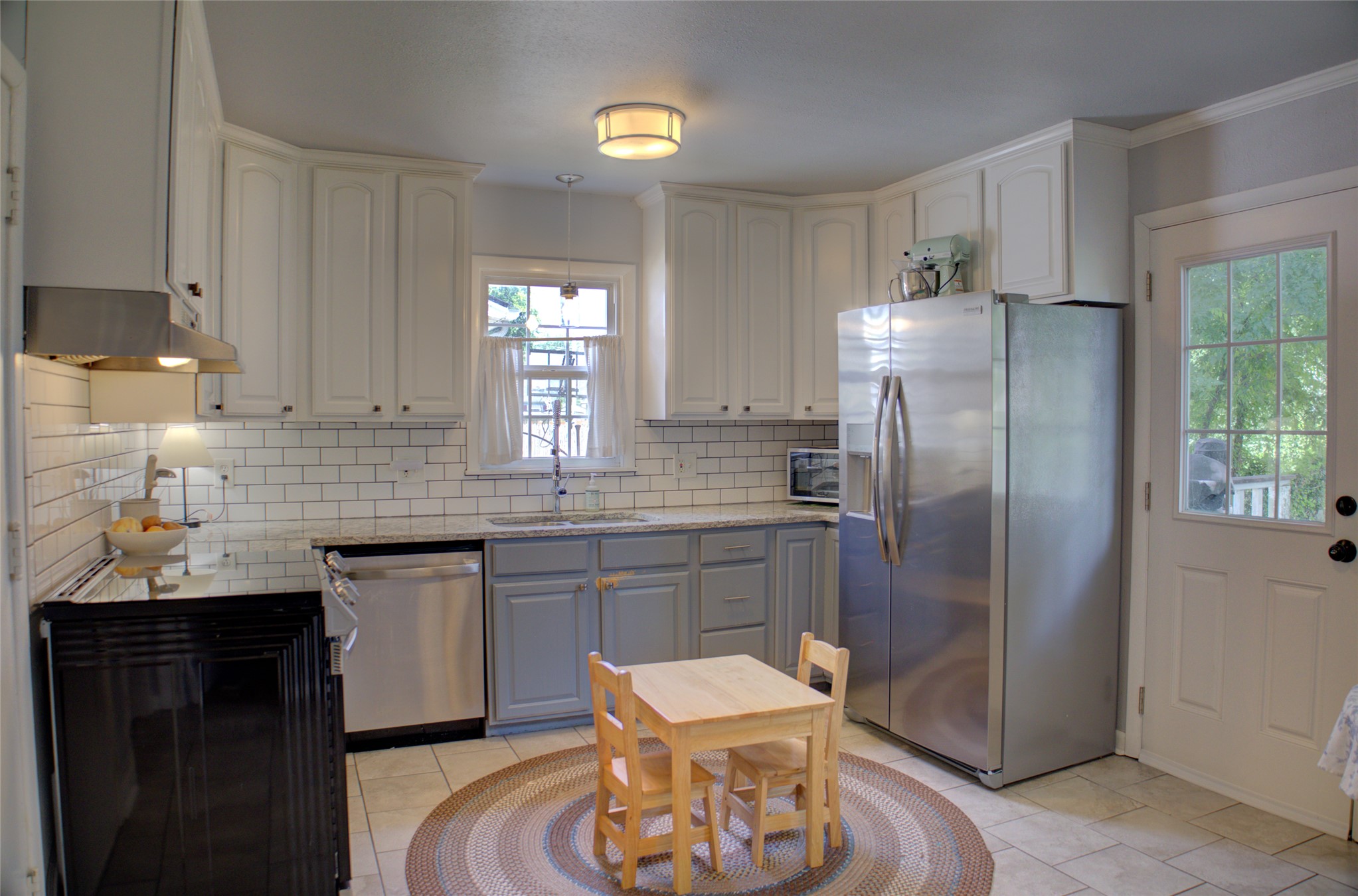 3825 S Cincinnati Avenue Property Photo 11