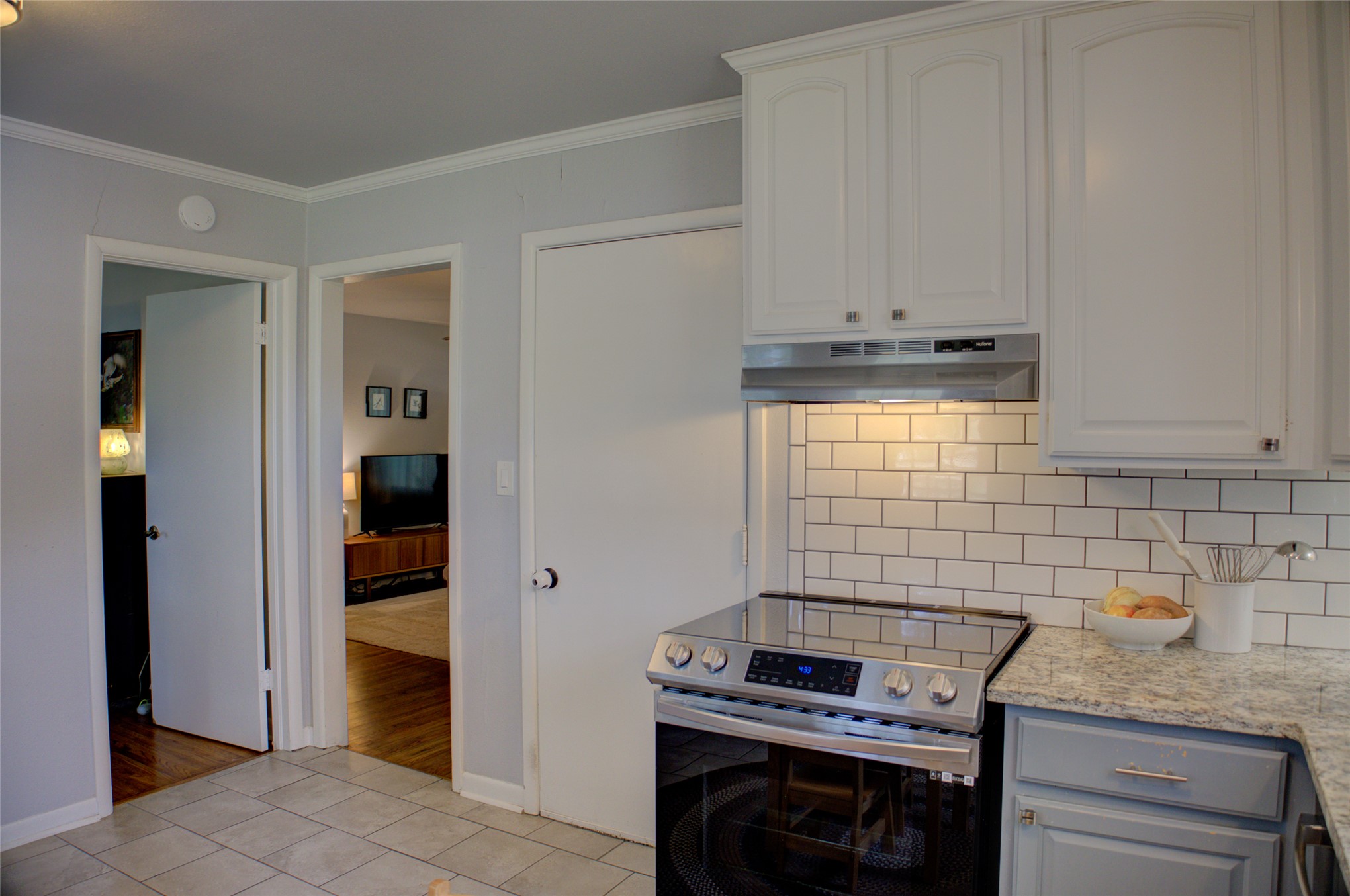 3825 S Cincinnati Avenue Property Photo 16