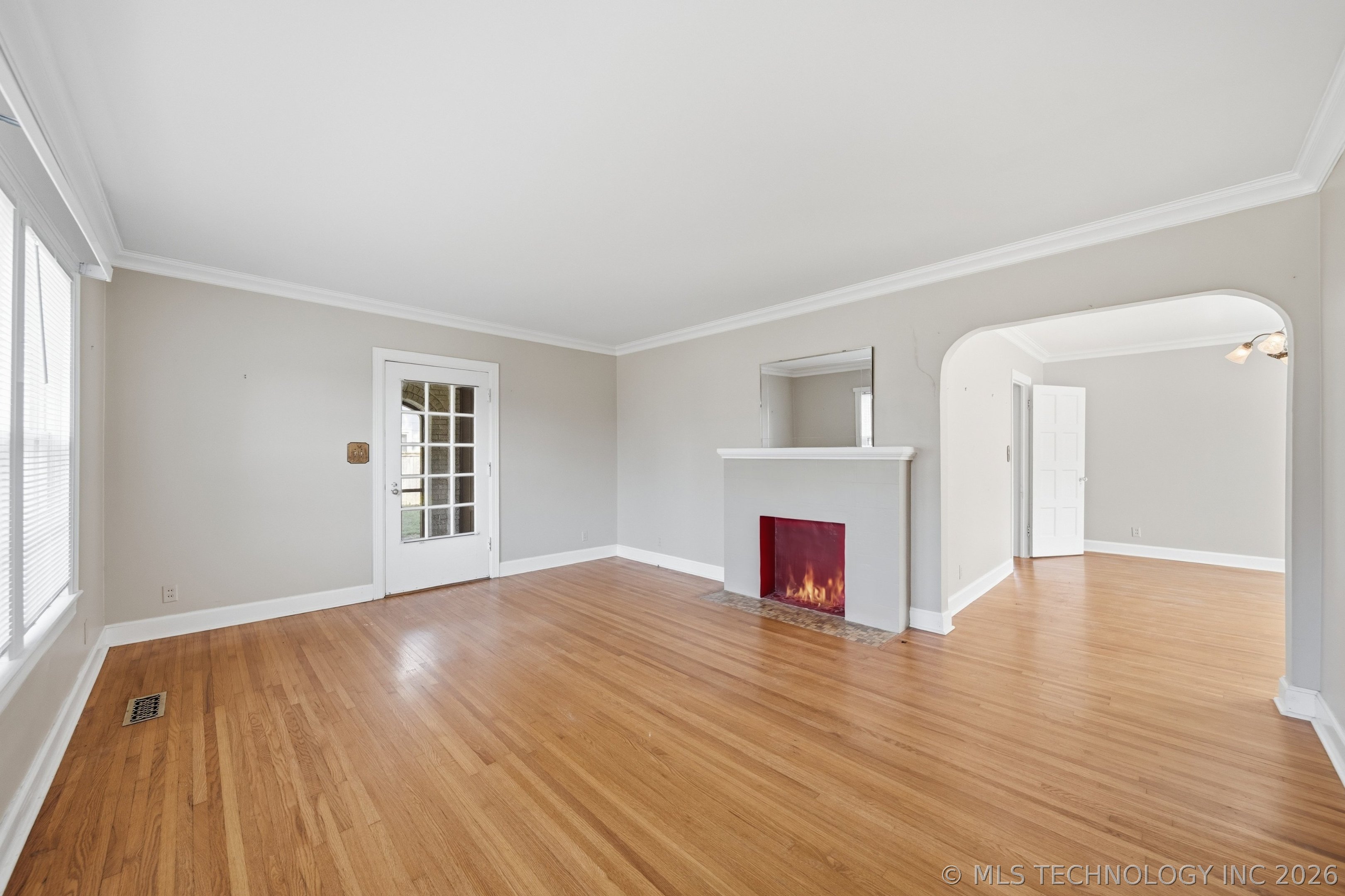 2724 E 14th Street Property Photo 10