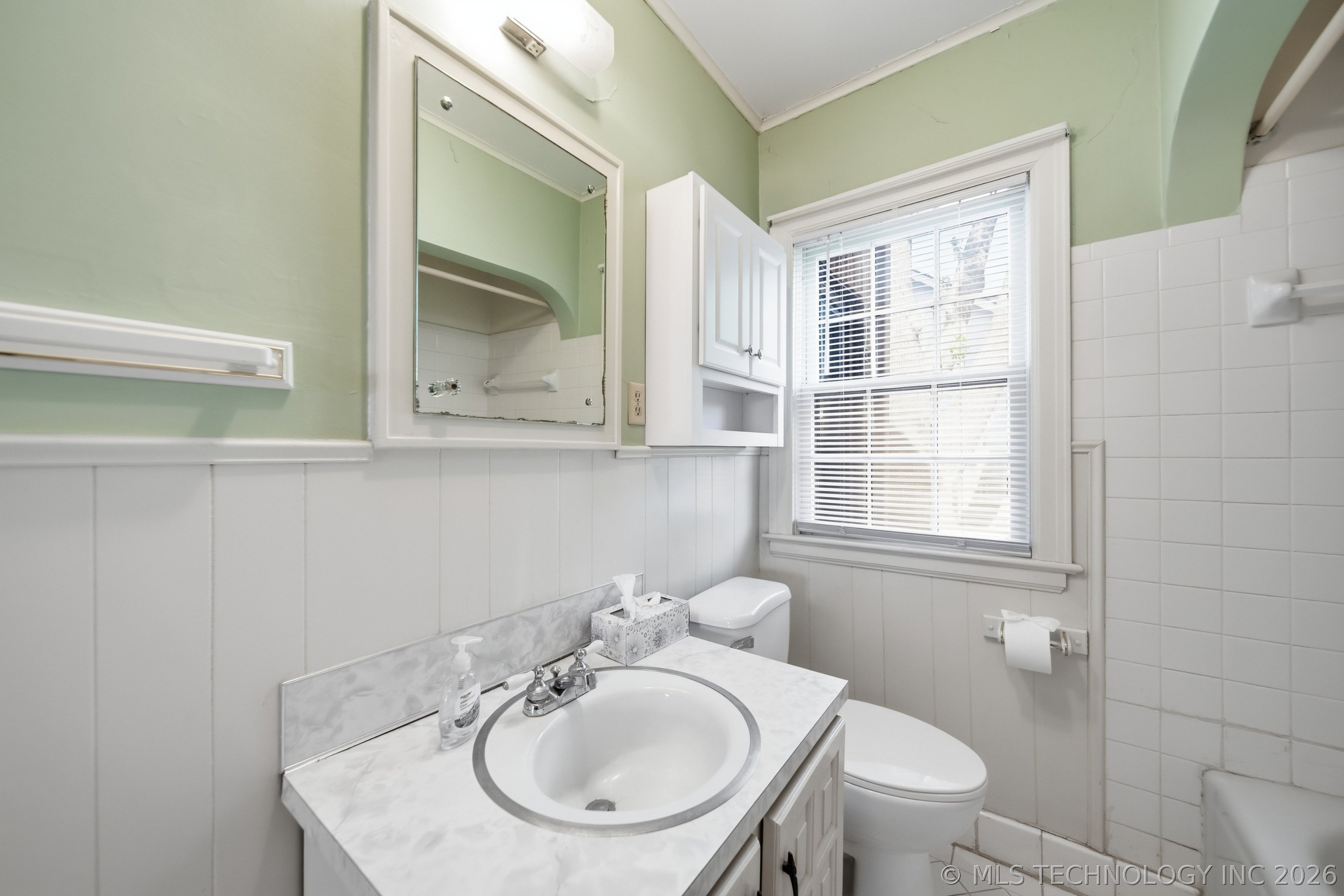 2724 E 14th Street Property Photo 18