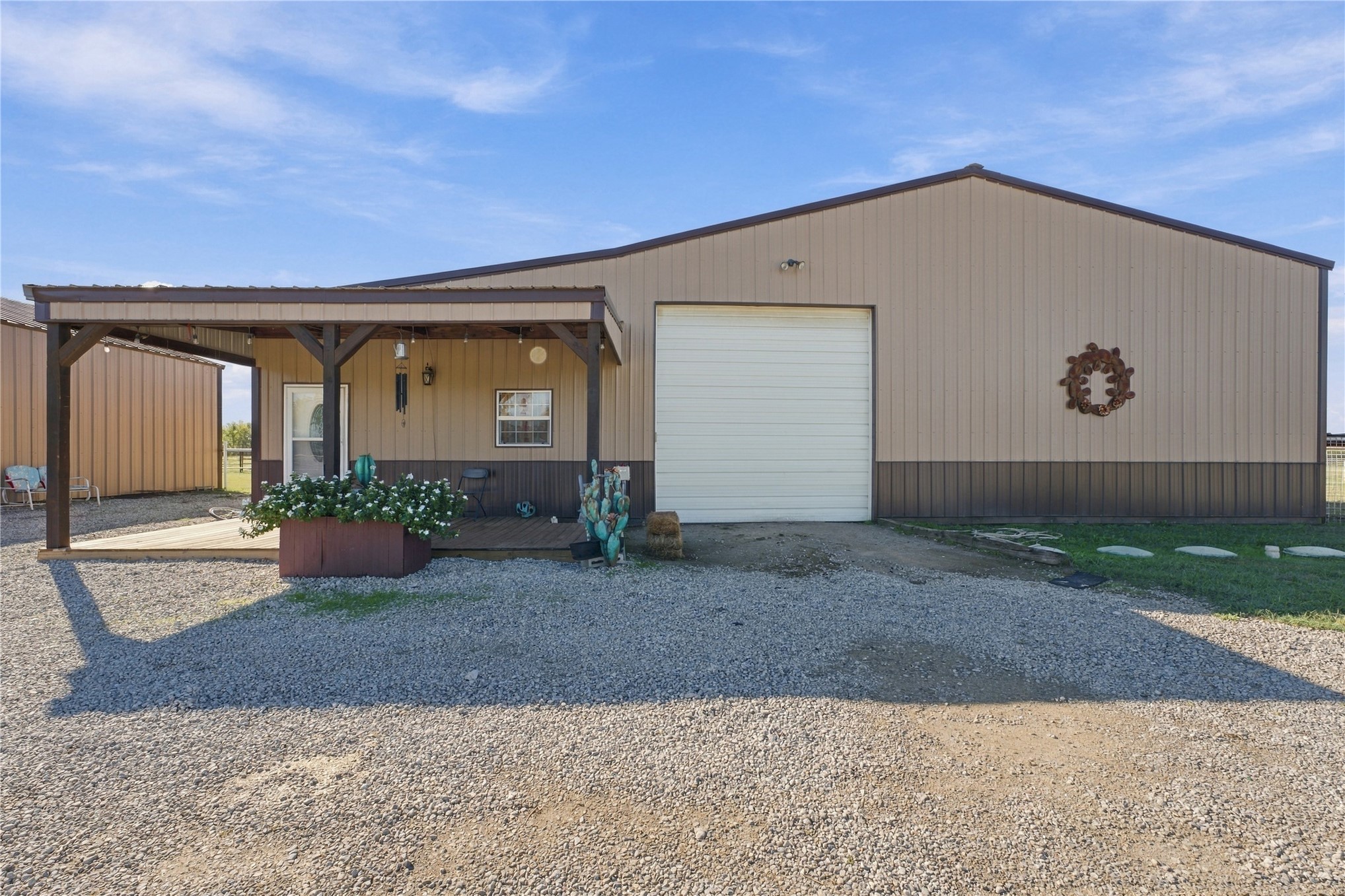 2096 E 168th Street N Property Photo 2