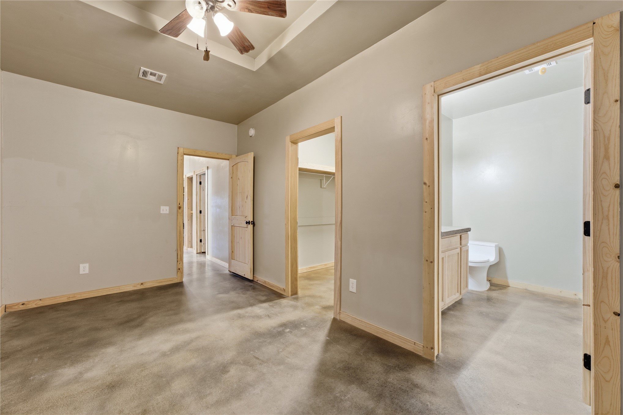 2096 E 168th Street N Property Photo 12