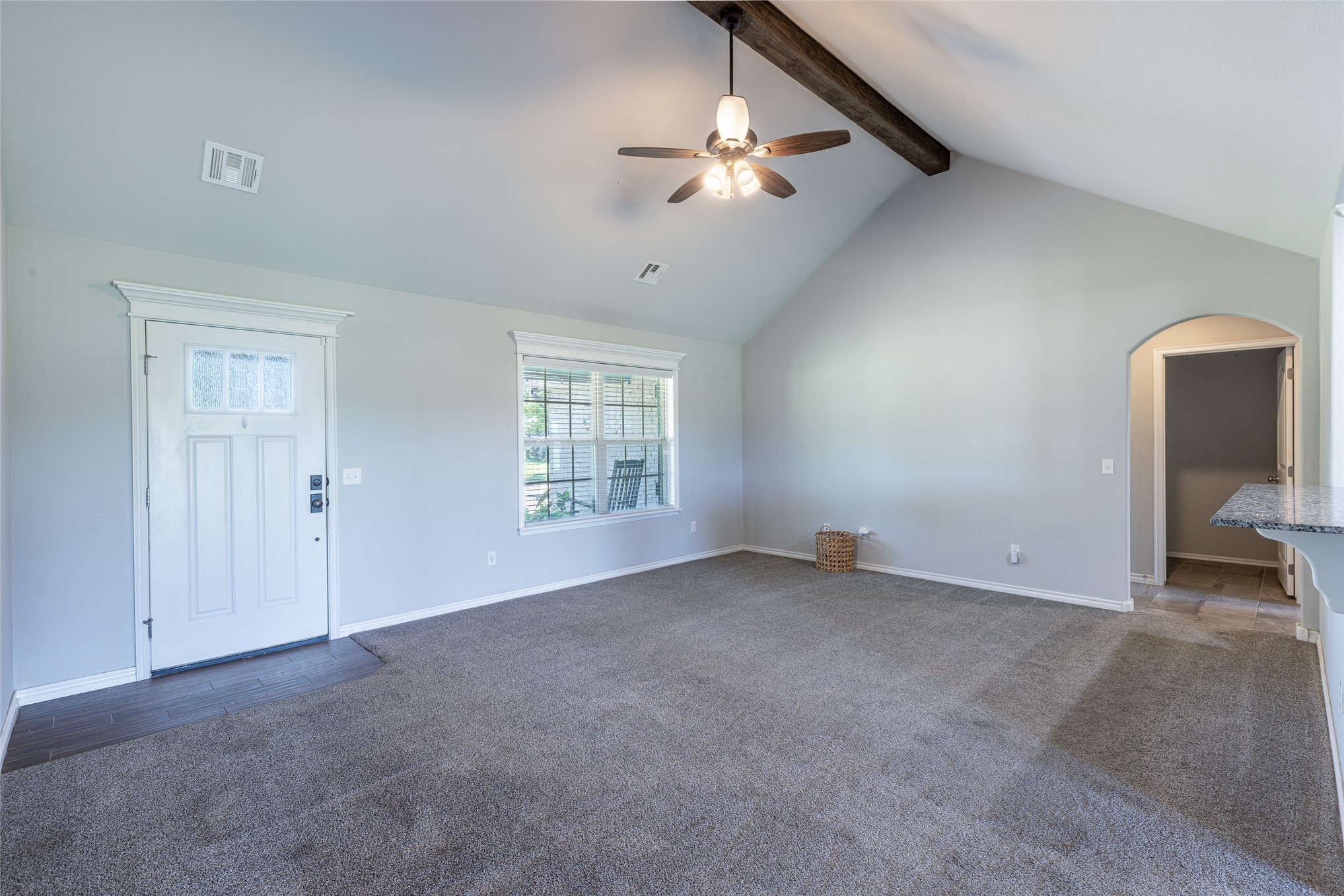 10168 E 445 Road Property Photo 6