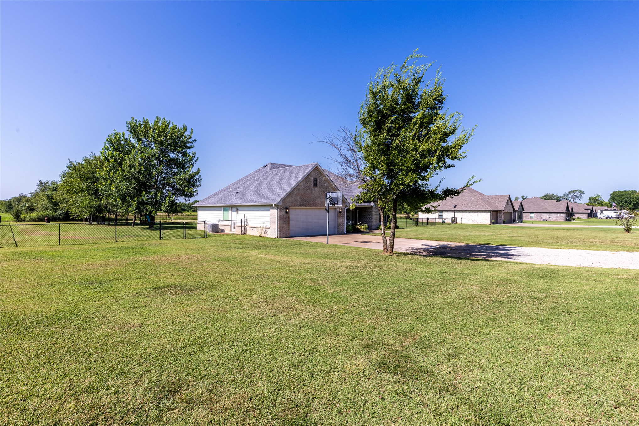 10168 E 445 Road Property Photo 27