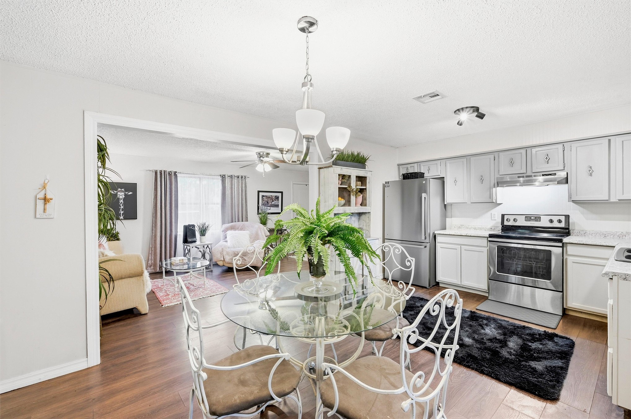 2615 Rodeo Property Photo 4