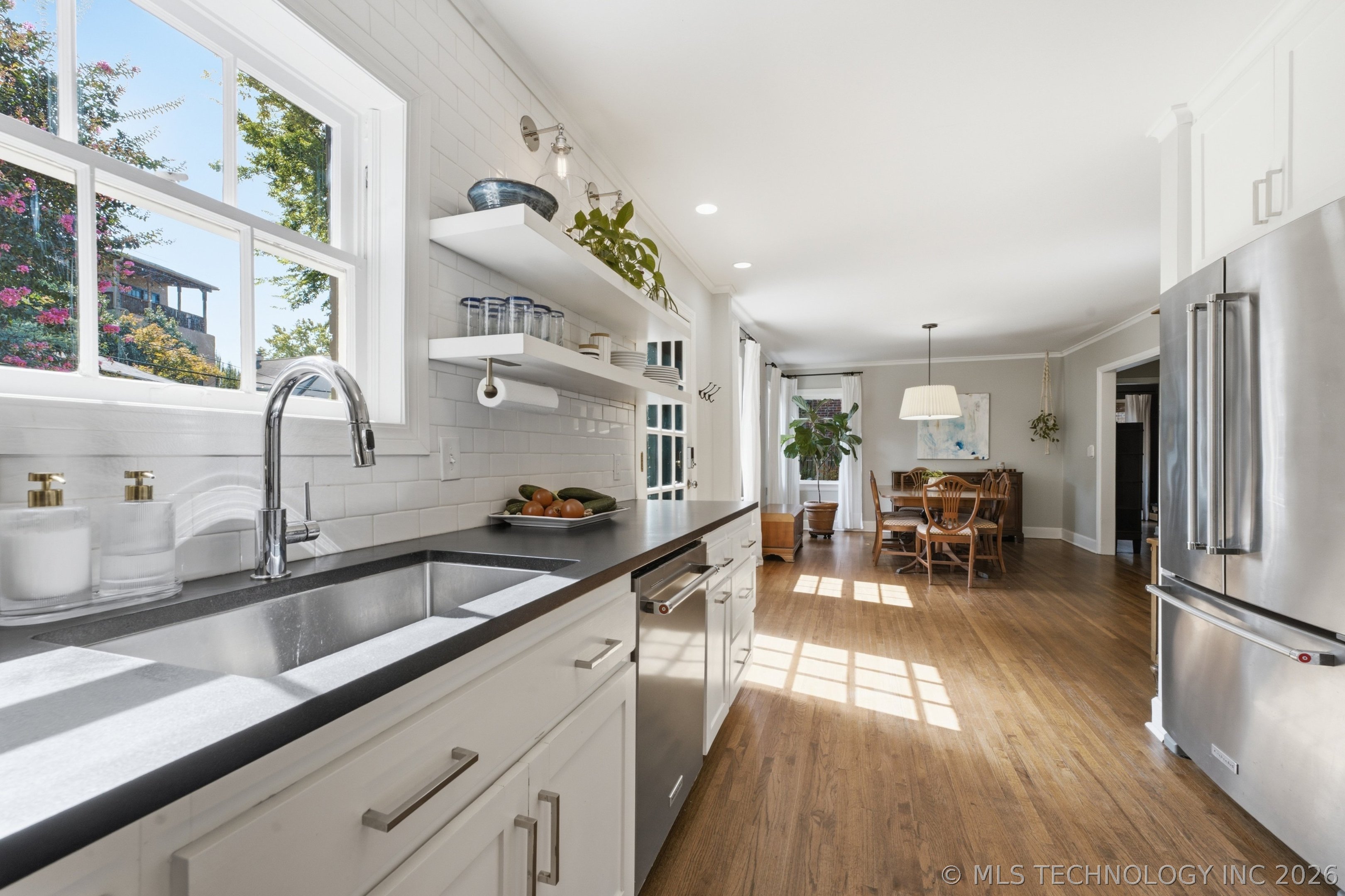 2235 S Saint Louis Avenue Property Photo 19