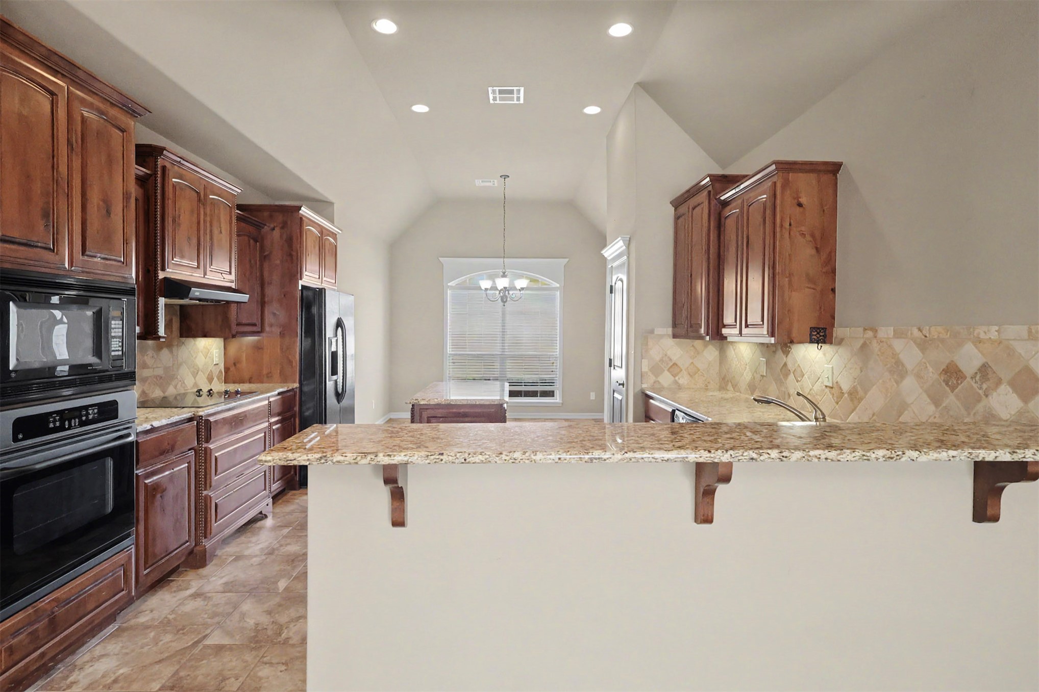 810 S Tallchief Avenue Property Photo 8