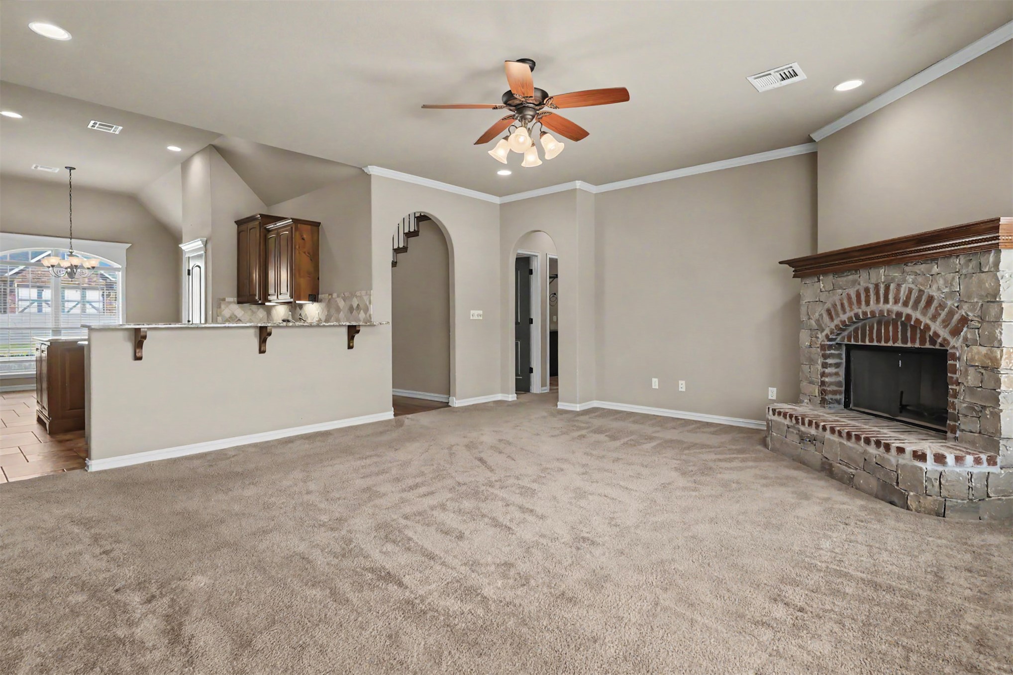 810 S Tallchief Avenue Property Photo 11