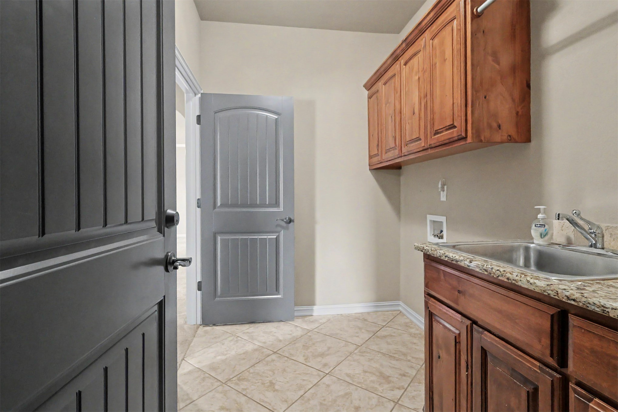 810 S Tallchief Avenue Property Photo 22