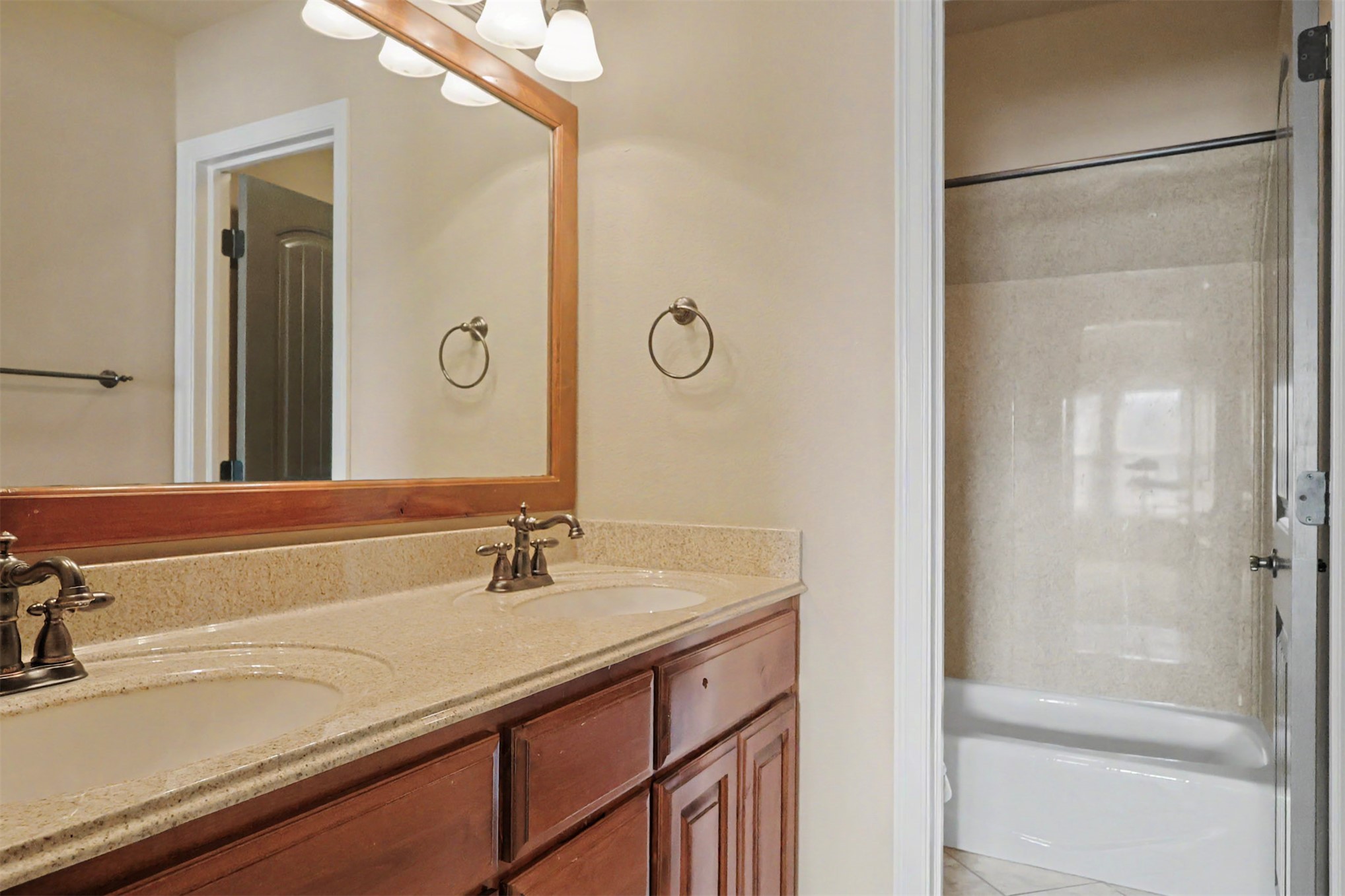 810 S Tallchief Avenue Property Photo 39