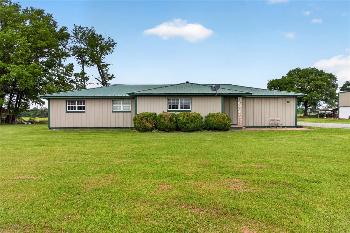 30253 W State Hwy 31 Property Photo 1