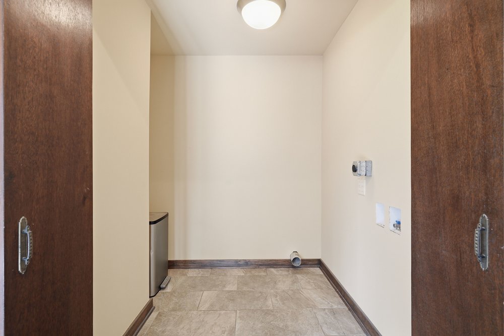 1614 E 41st Street Property Photo 11