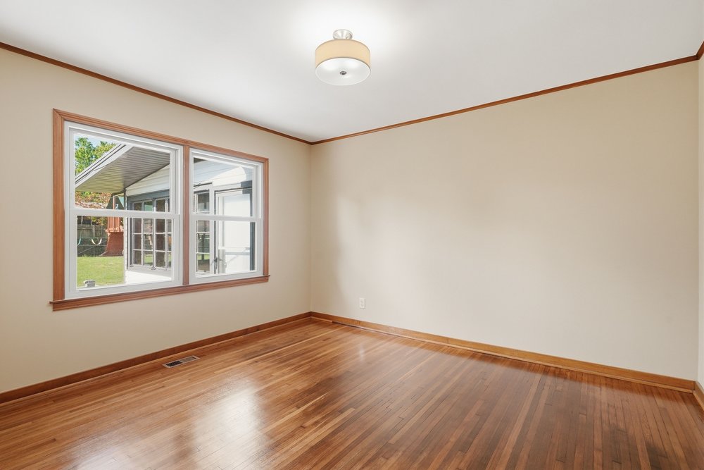 1614 E 41st Street Property Photo 20