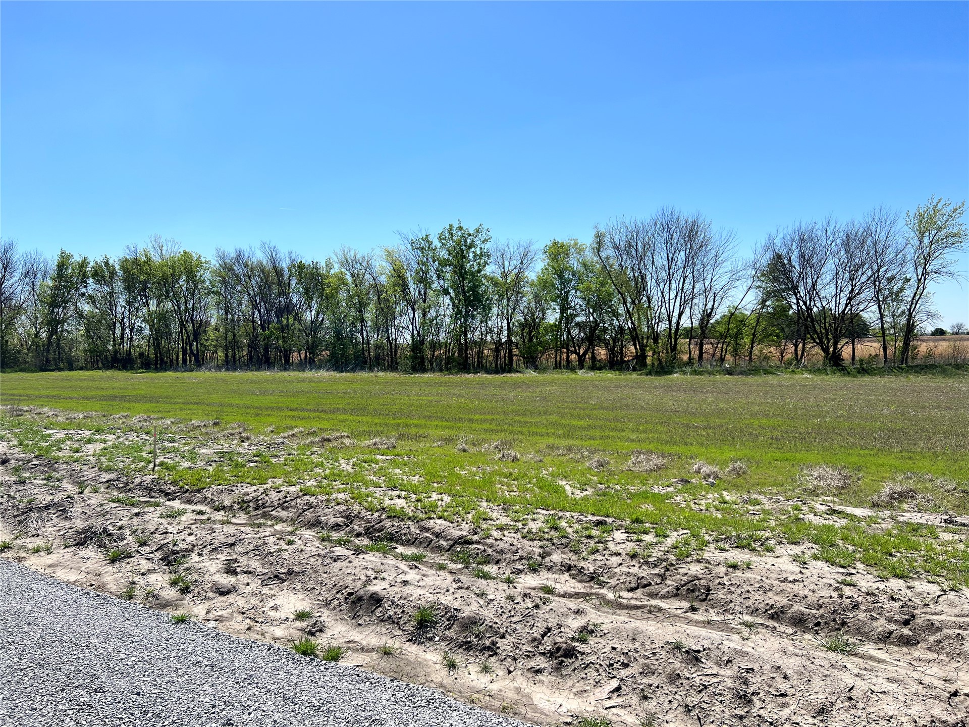 240 W 482 Road Property Photo 4