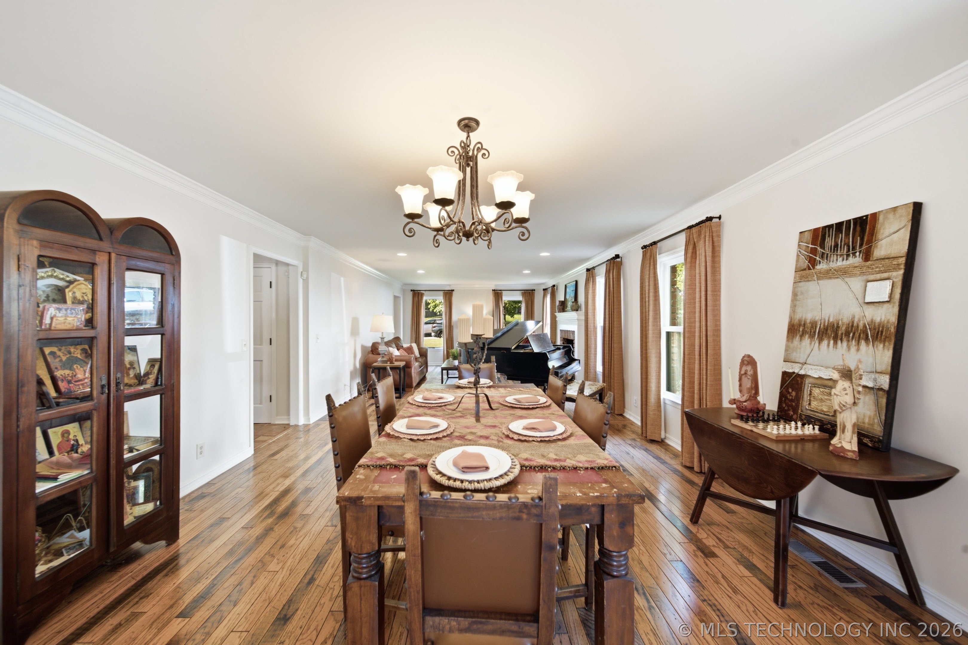 118 E 25th Street Property Photo 10