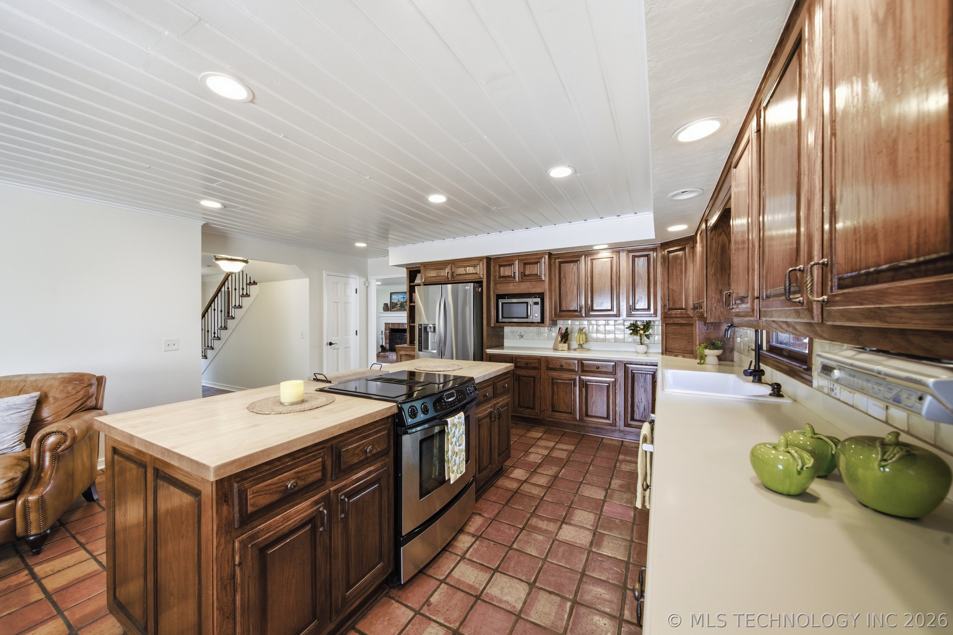 118 E 25th Street Property Photo 13