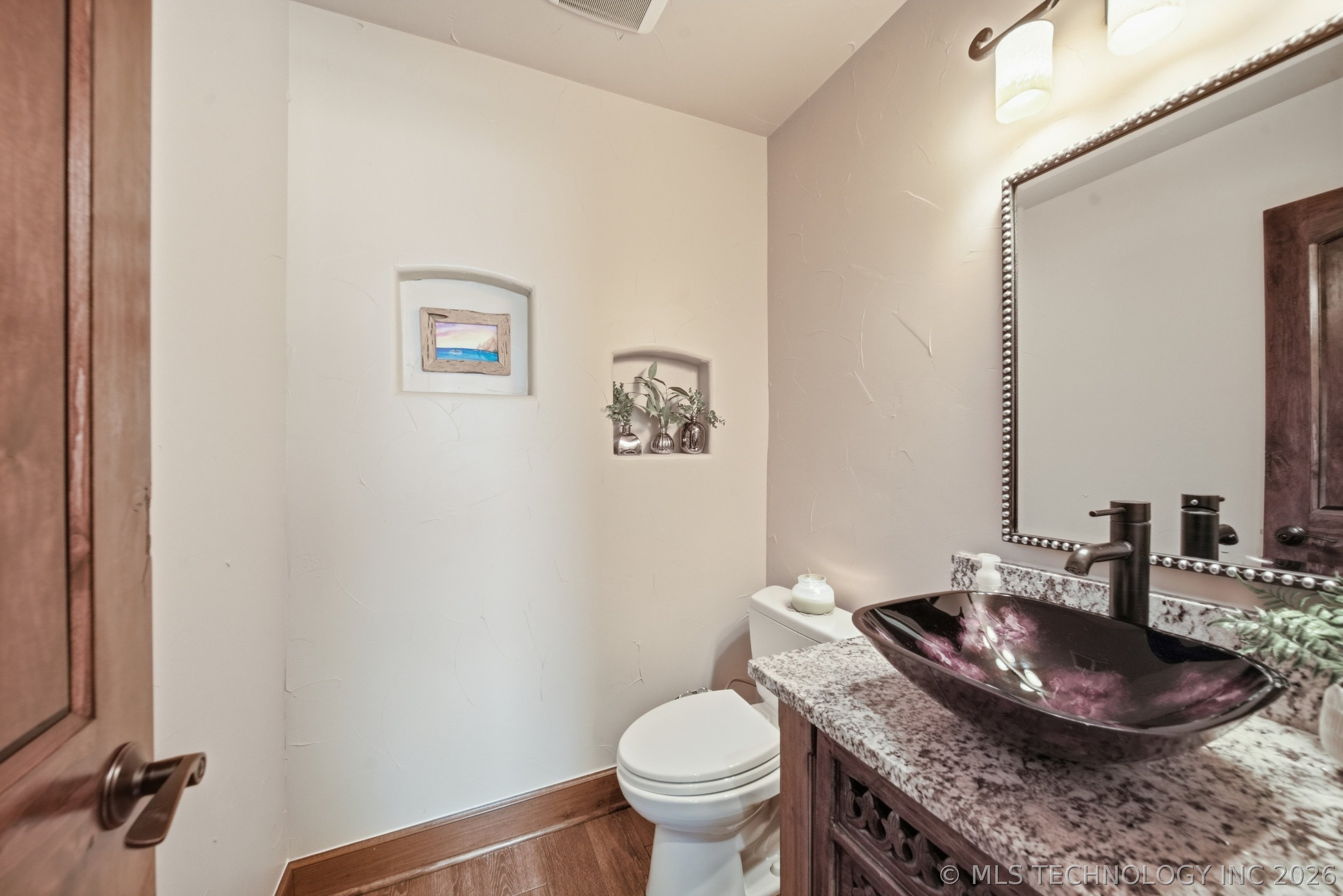 118 E 25th Street Property Photo 23