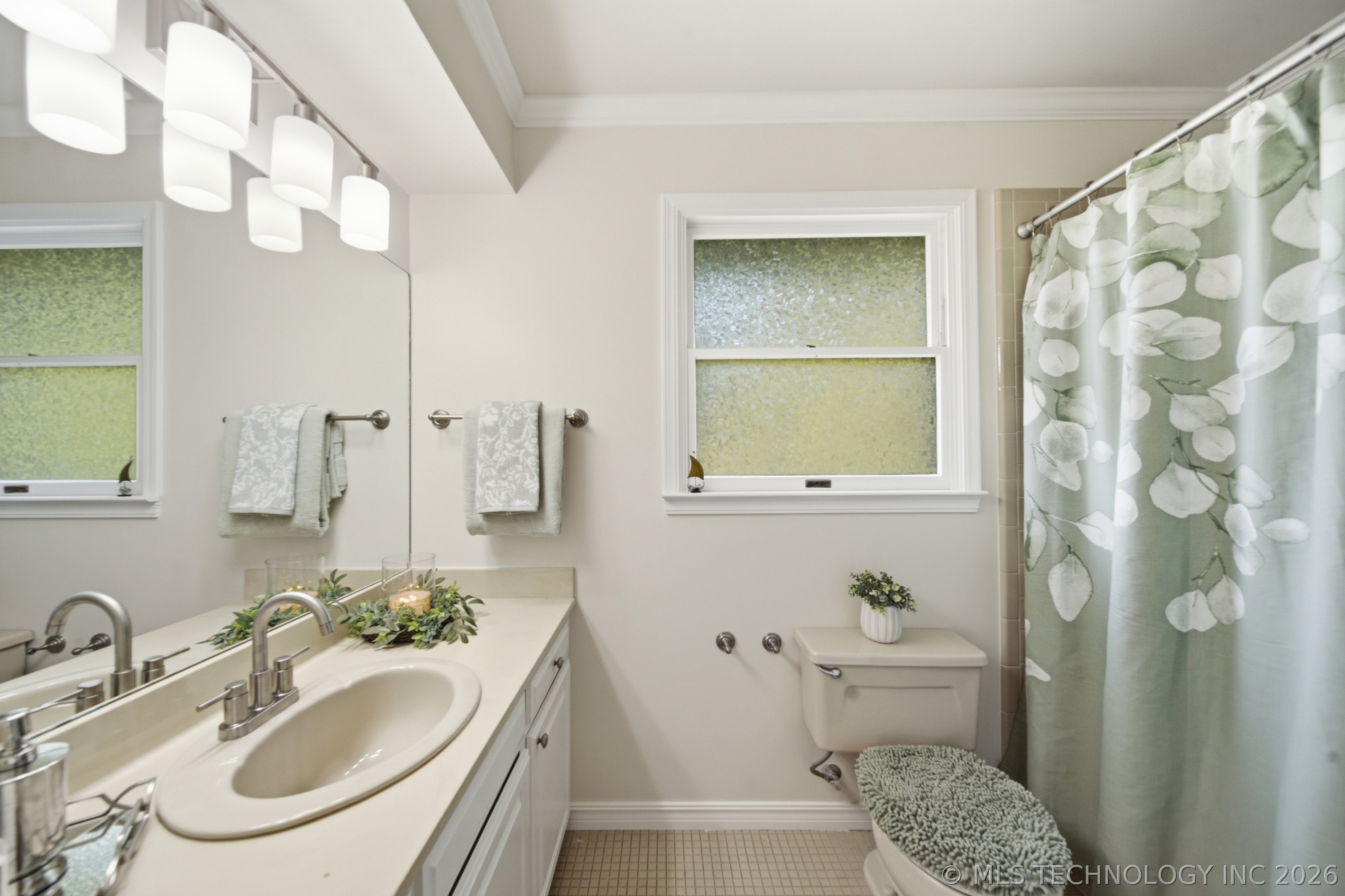 118 E 25th Street Property Photo 32