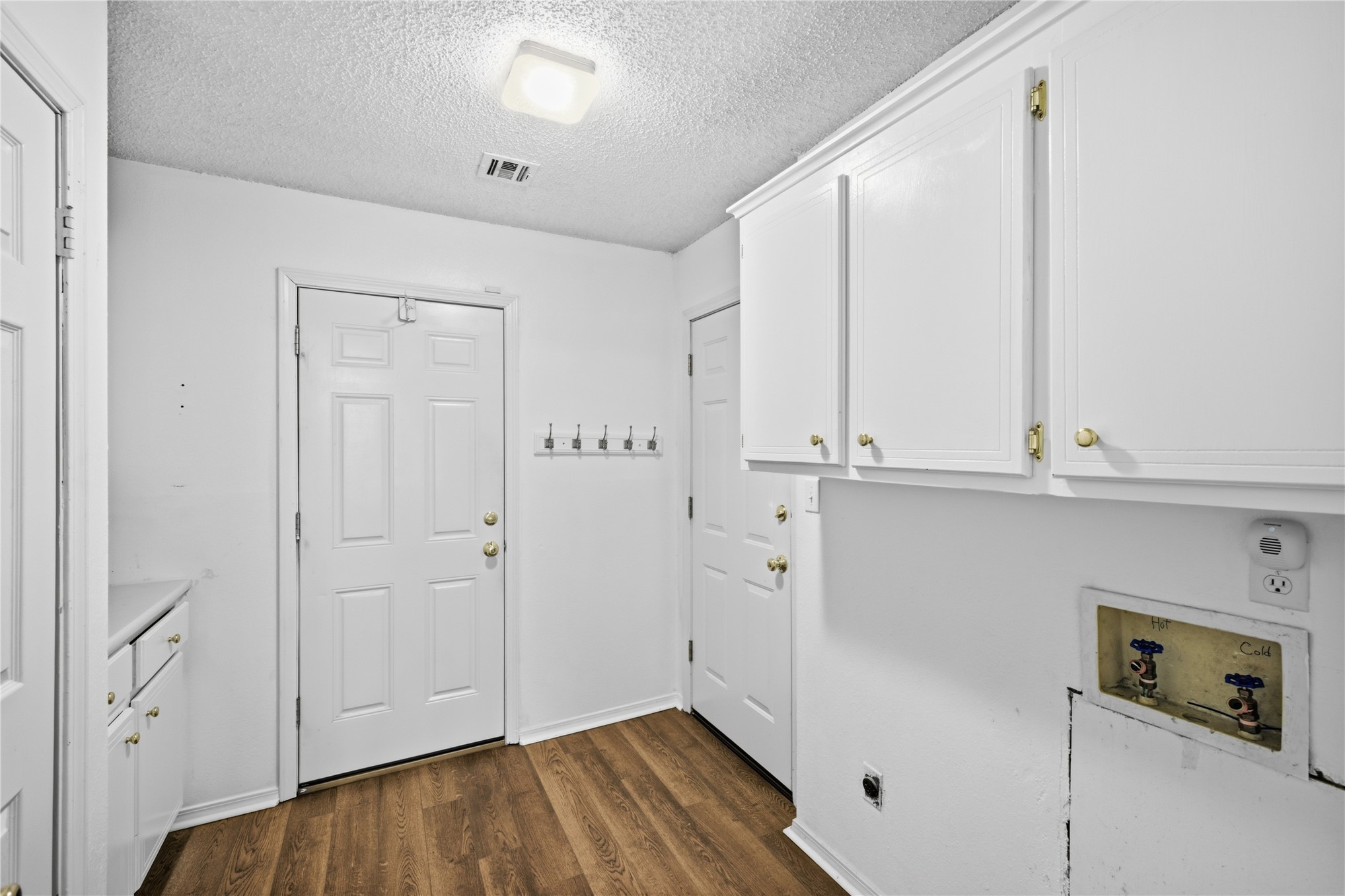 433 Keats Street Property Photo 17