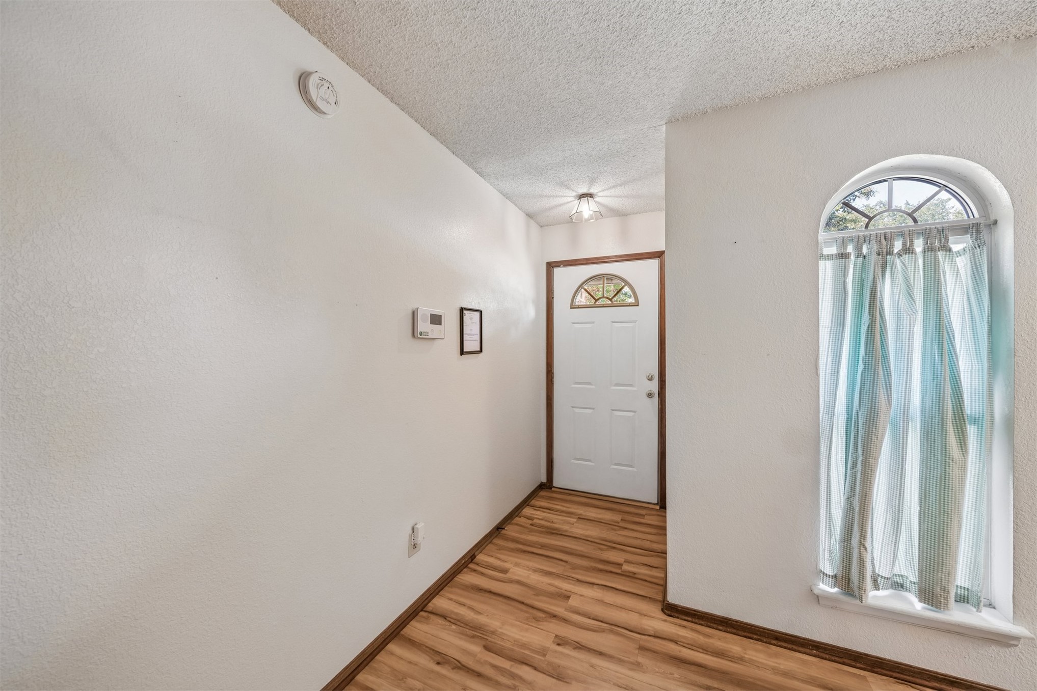 11906 E 37th Place Property Photo 3