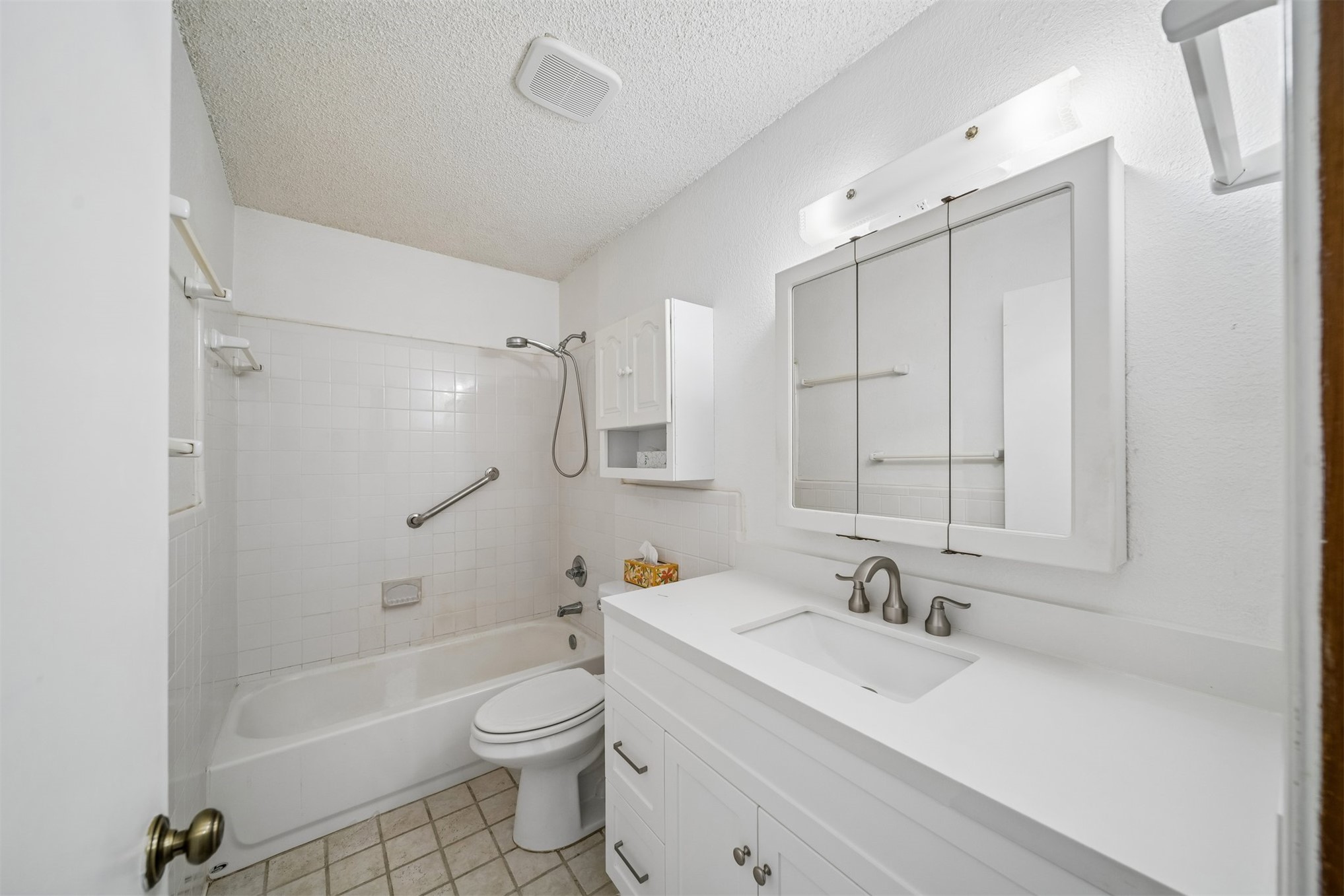 11906 E 37th Place Property Photo 17
