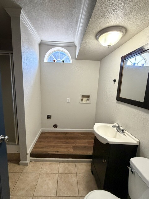 4308 E 4th Pl Place Property Photo 13