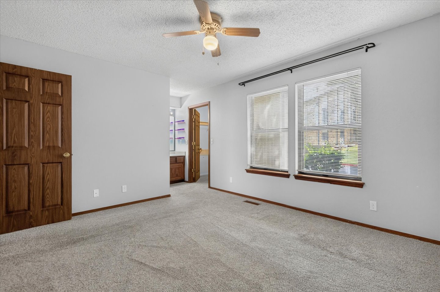 5265 Nowata Road M-104 Property Photo 16