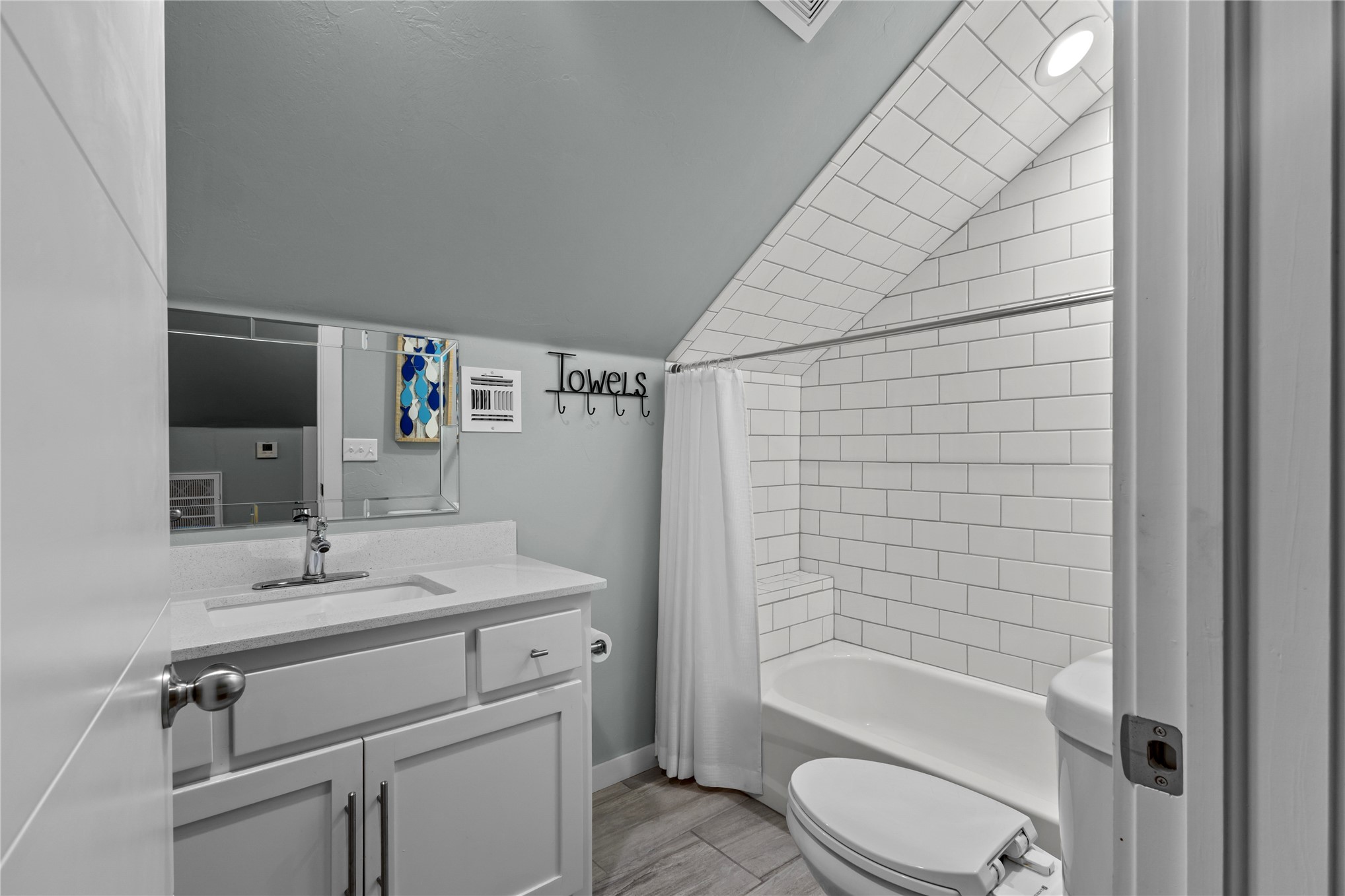905 N E Street Property Photo 38