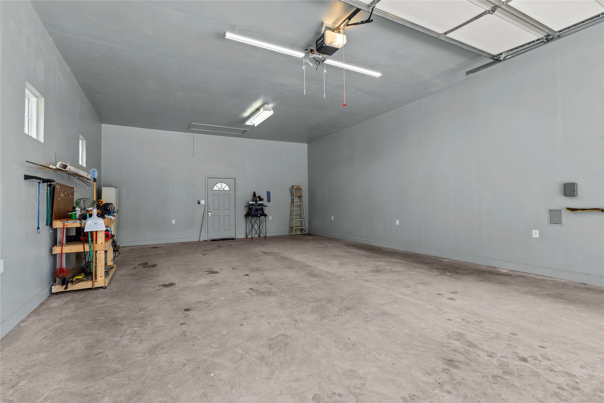905 N E Street Property Photo 46