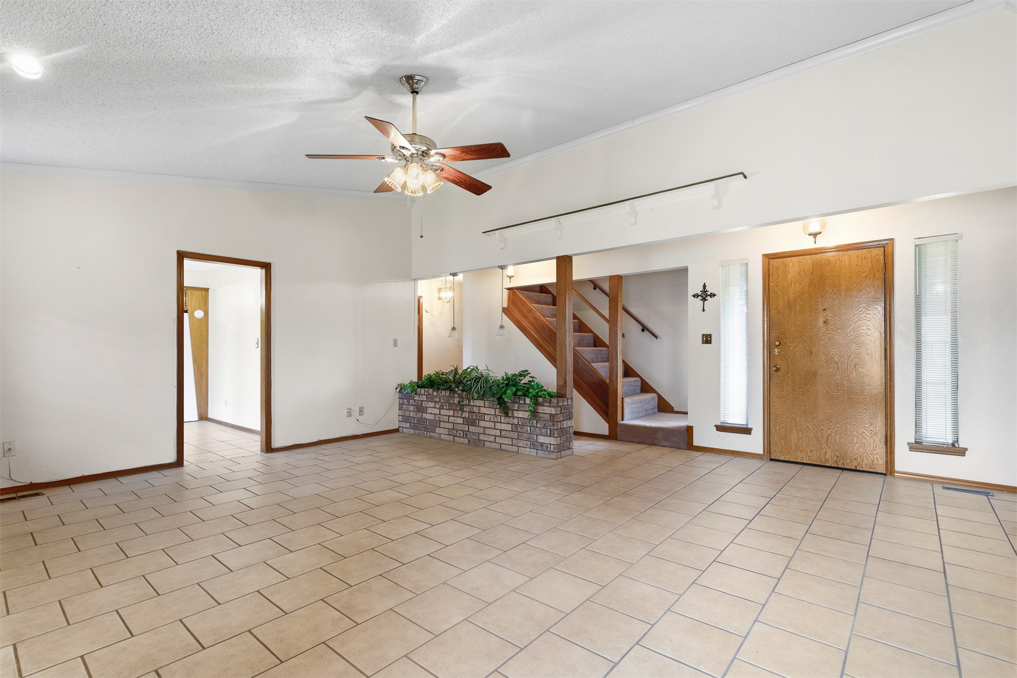 312 Beaumont Drive Property Photo 5