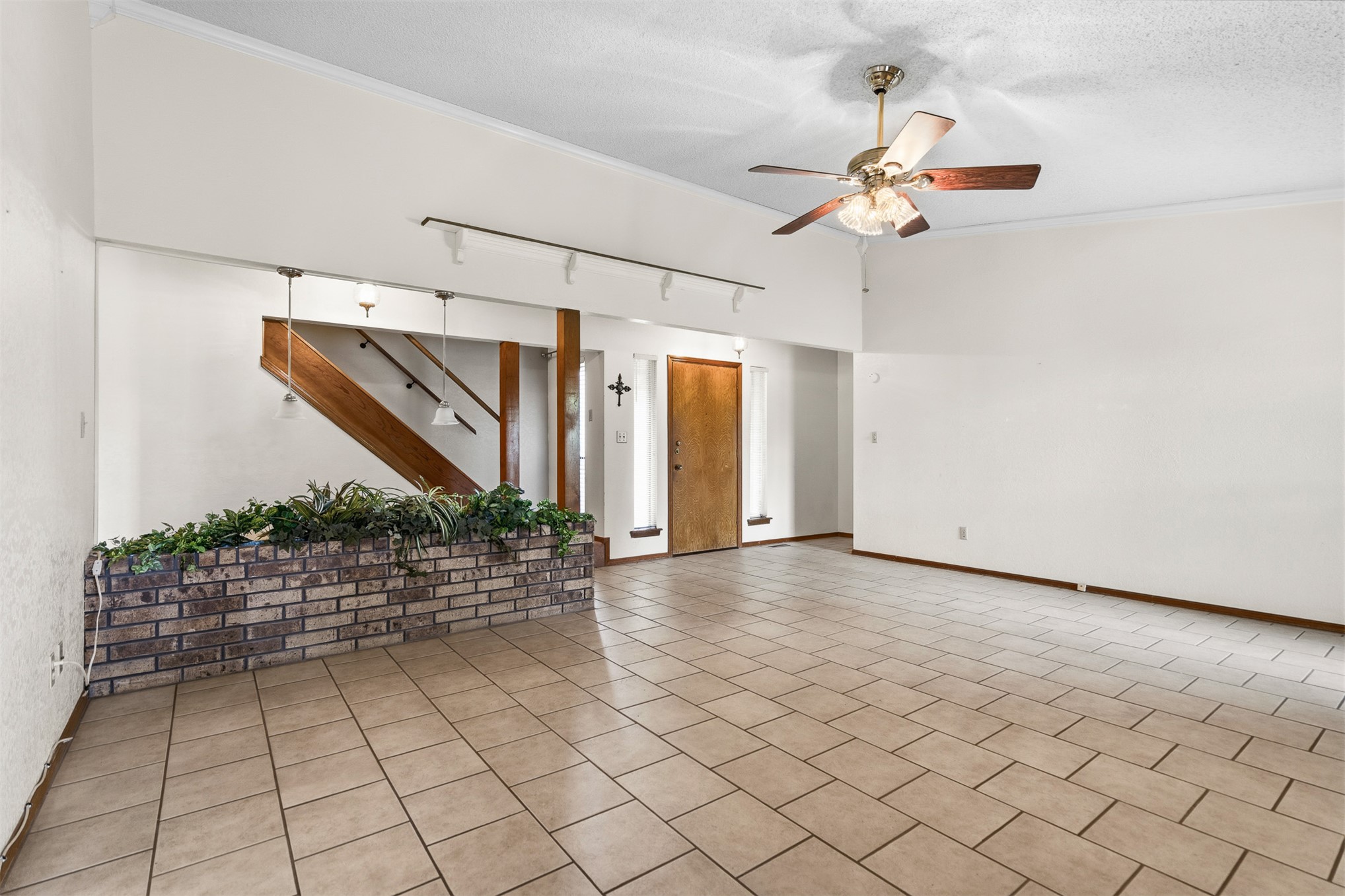 312 Beaumont Drive Property Photo 6