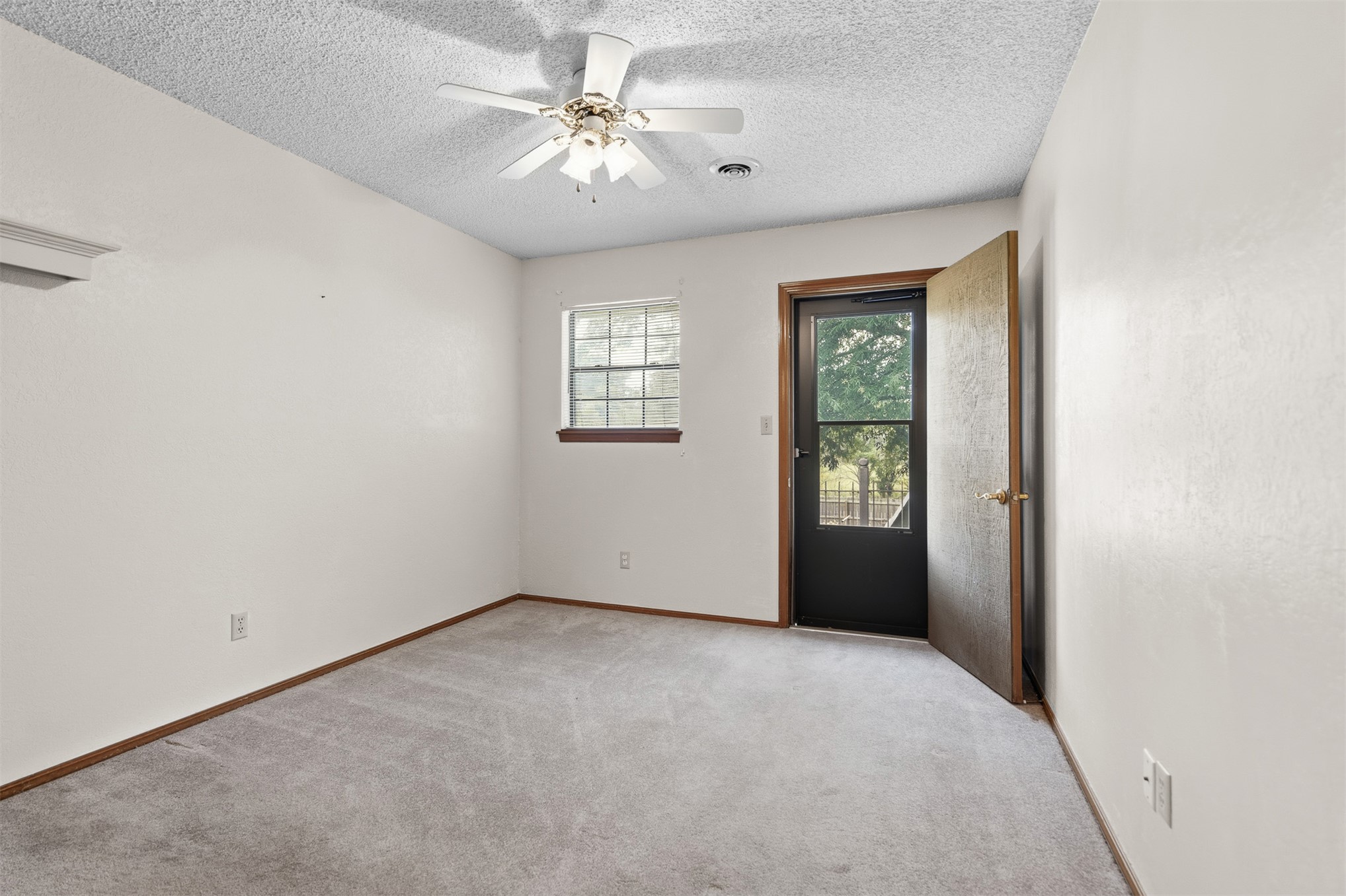 312 Beaumont Drive Property Photo 19