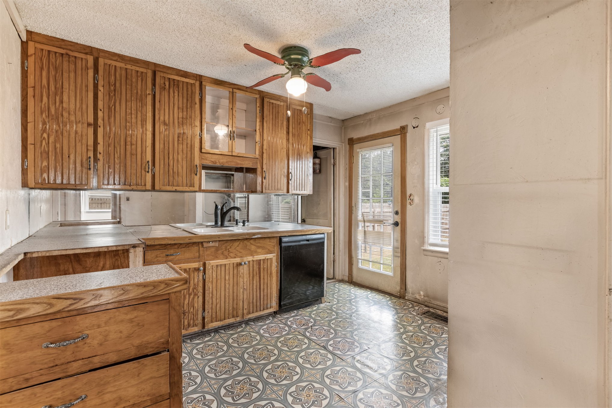 1349 E 42nd Place Property Photo 15