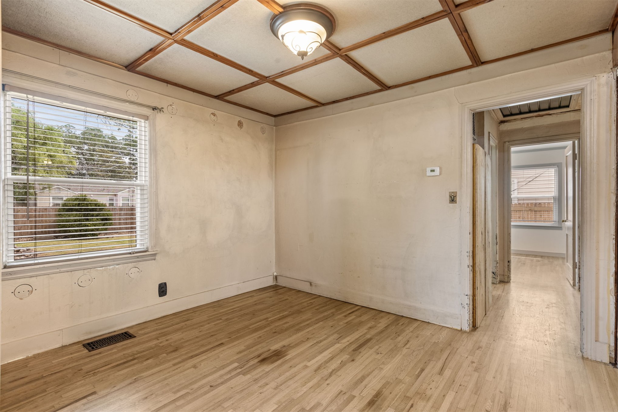 1349 E 42nd Place Property Photo 17