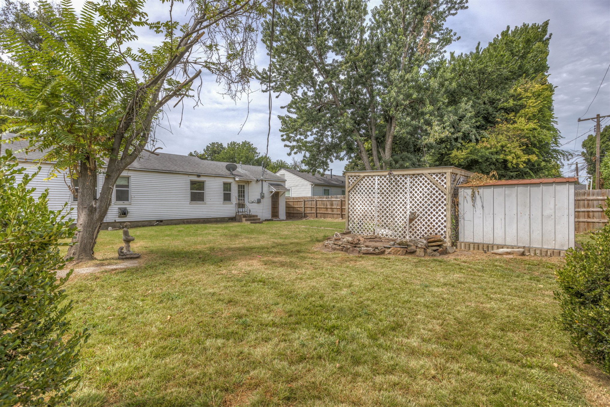 1349 E 42nd Place Property Photo 33