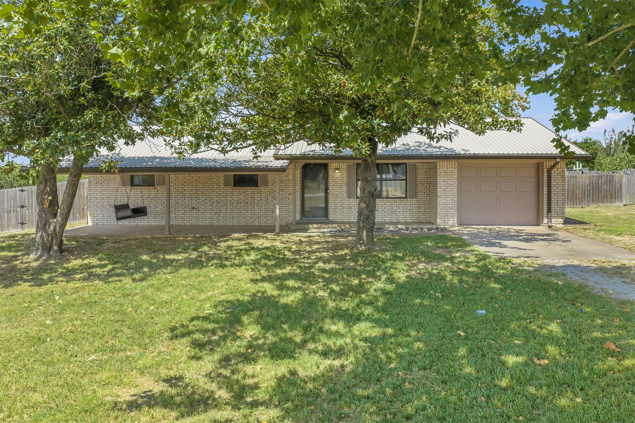10272 Us Highway 77 Property Photo 1