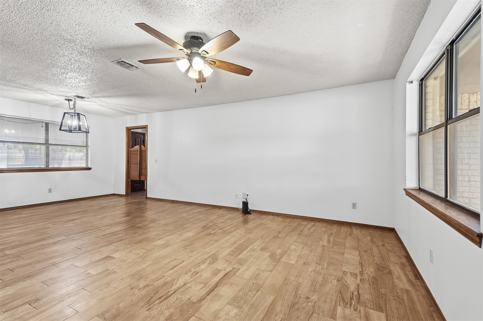 10272 Us Highway 77 Property Photo 3