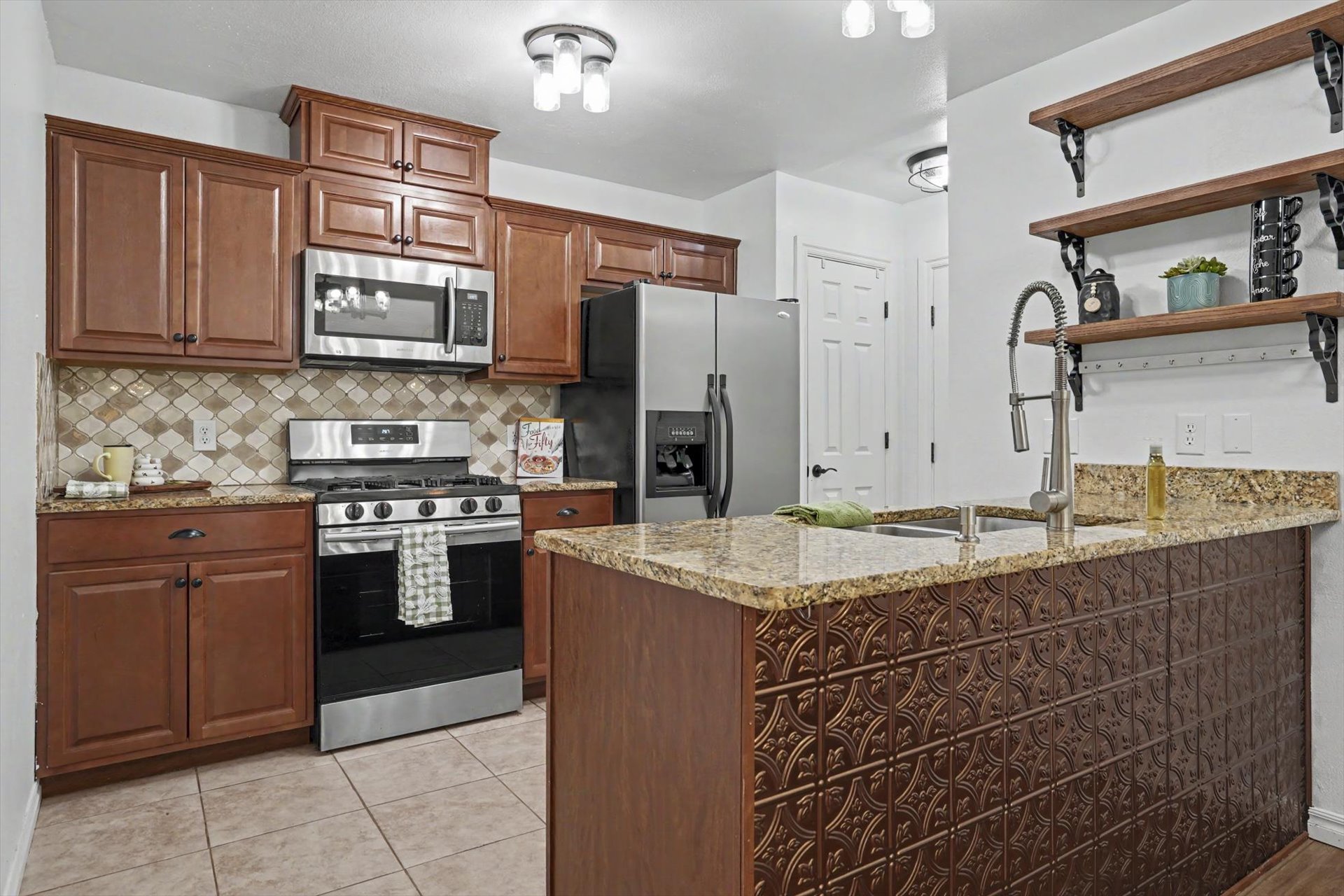 1839 W 57th Place Property Photo 13