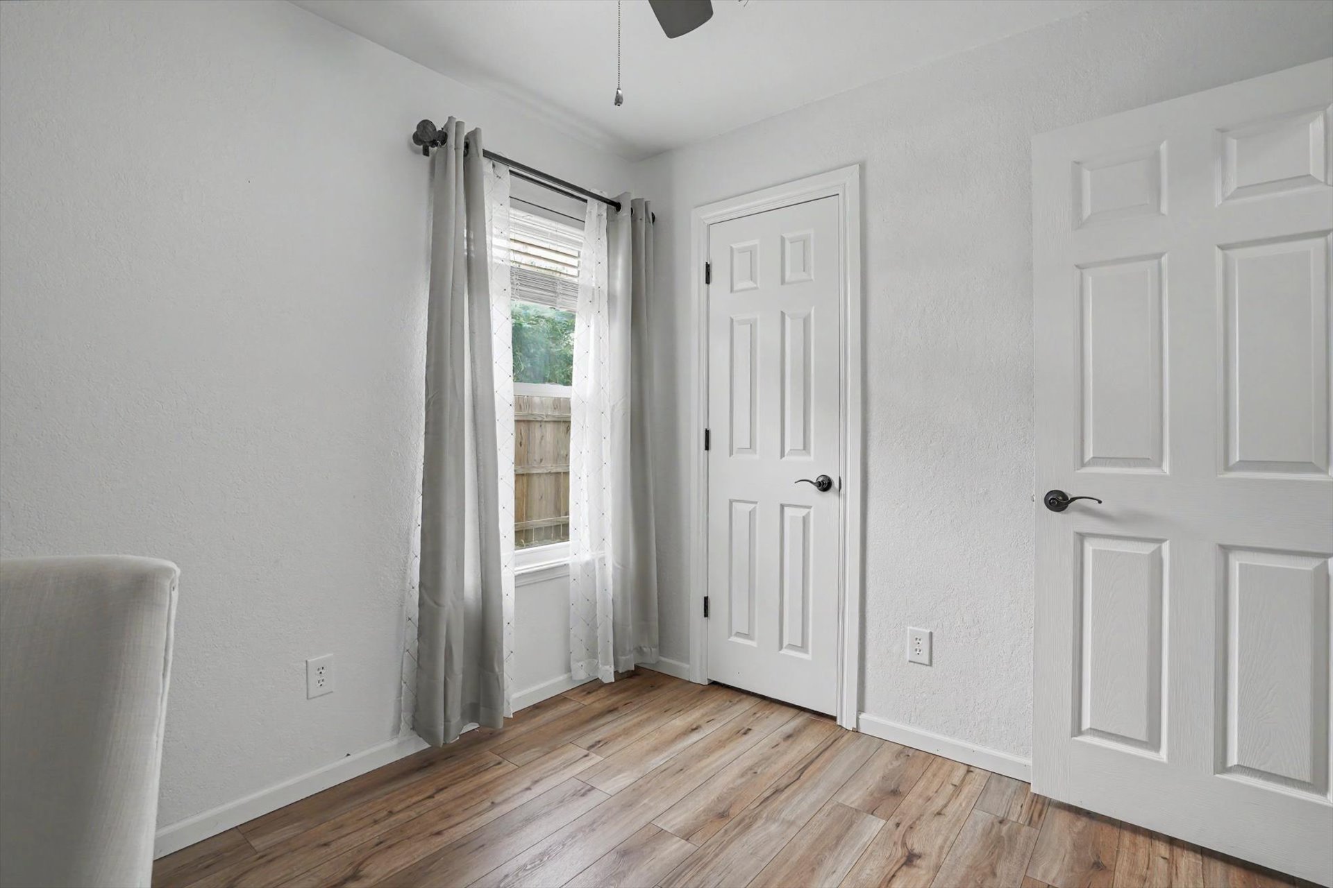 1839 W 57th Place Property Photo 35
