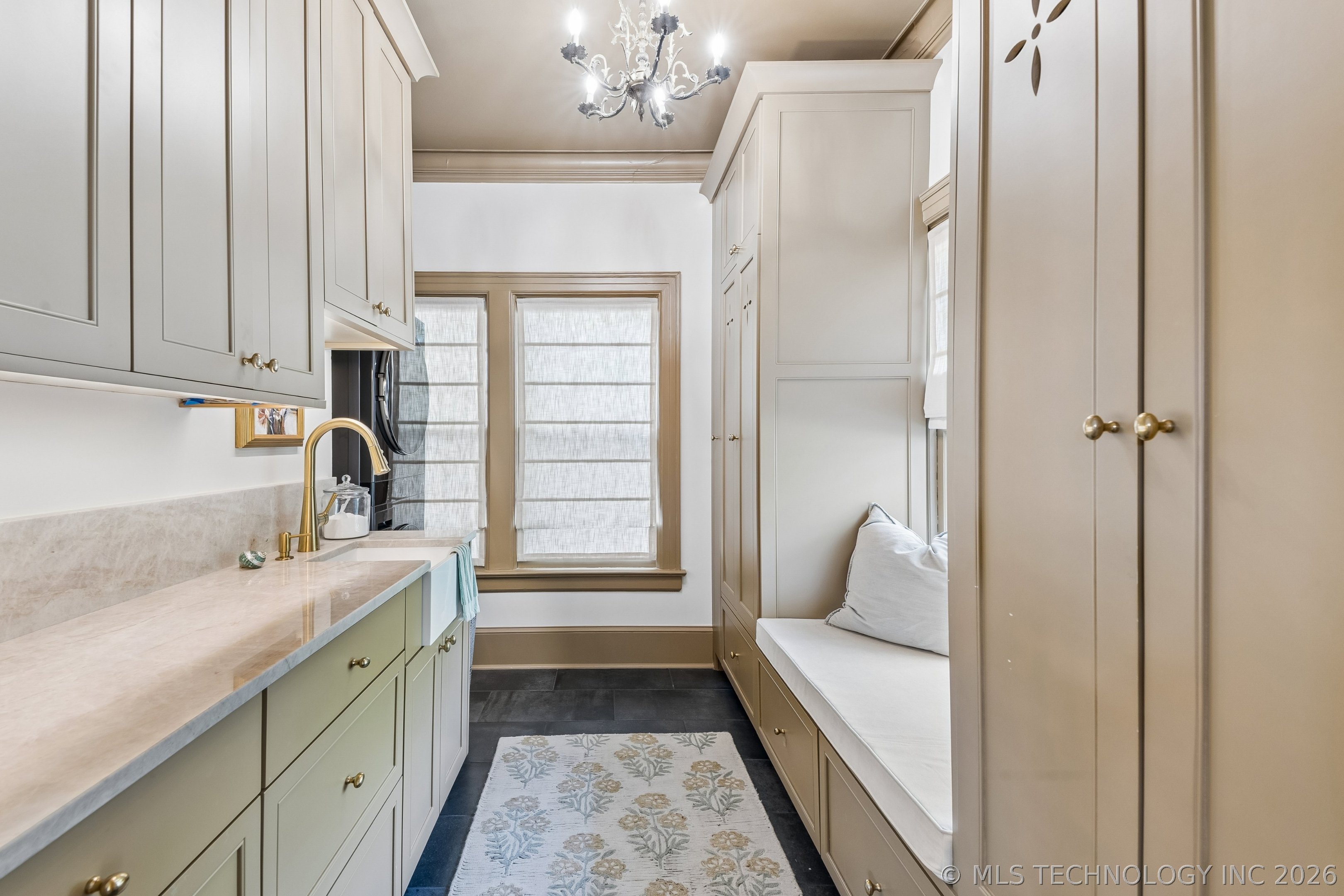 1715 S Madison Avenue Property Photo 10