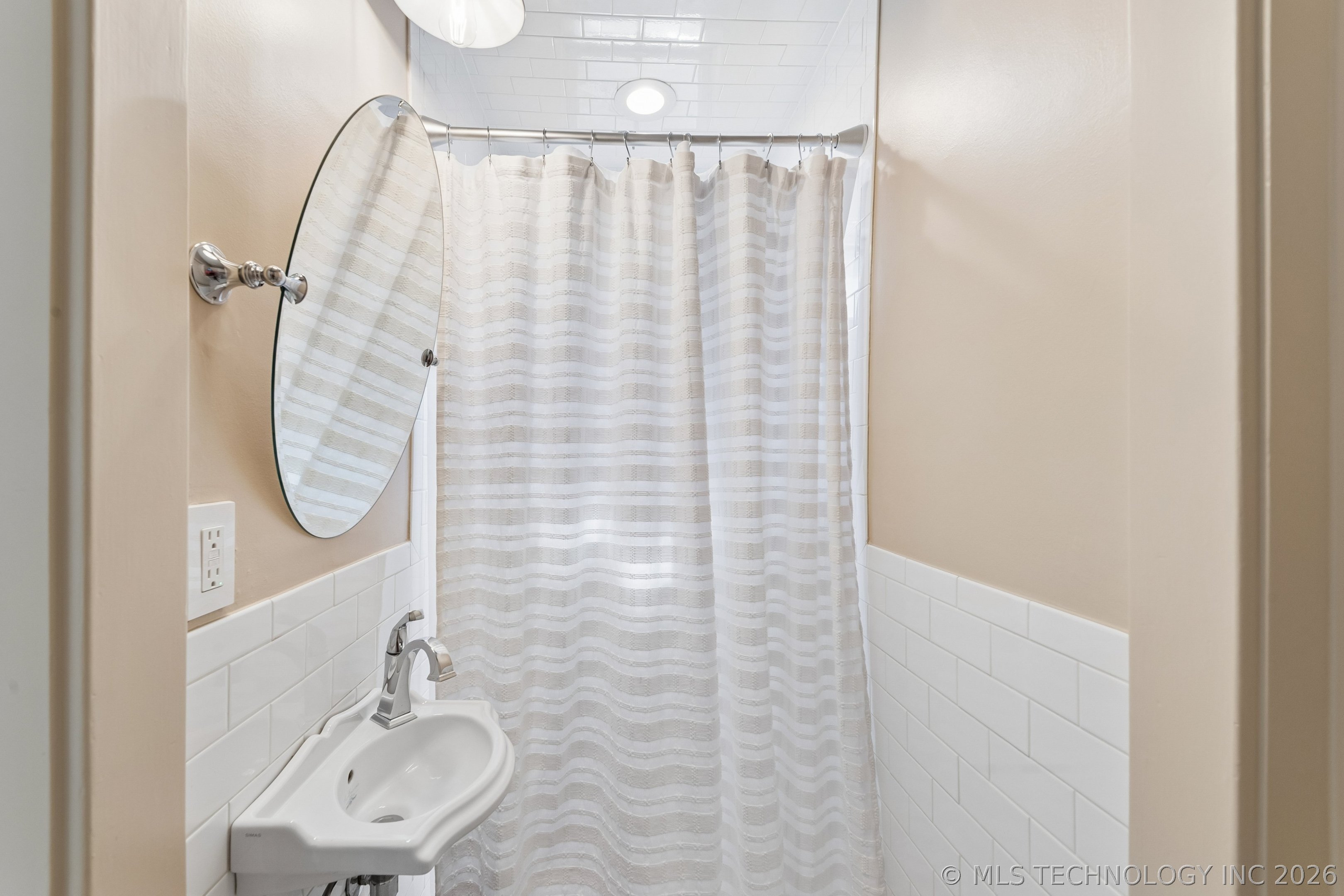 1715 S Madison Avenue Property Photo 38