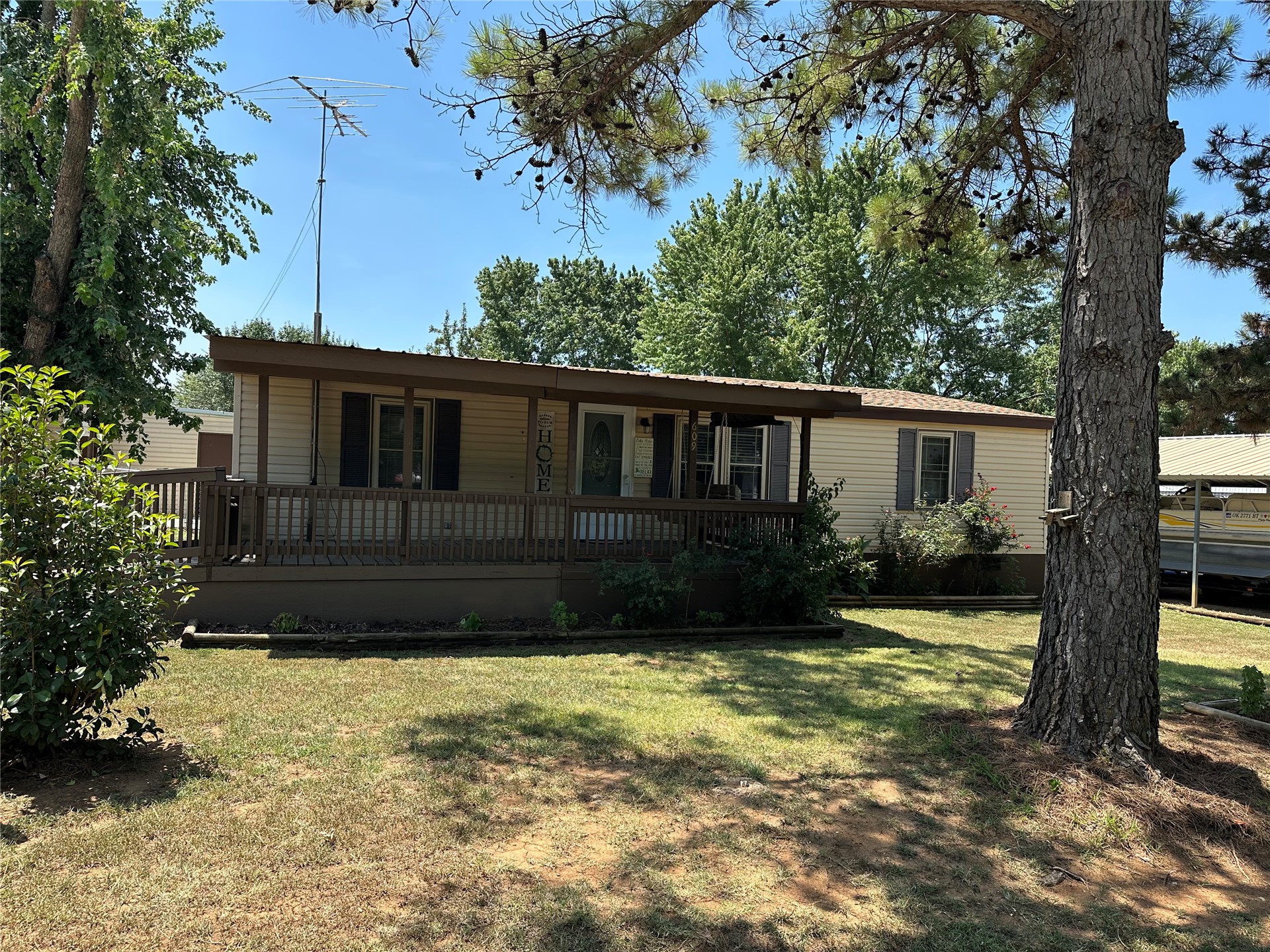 609 Terrace Place Property Photo 1