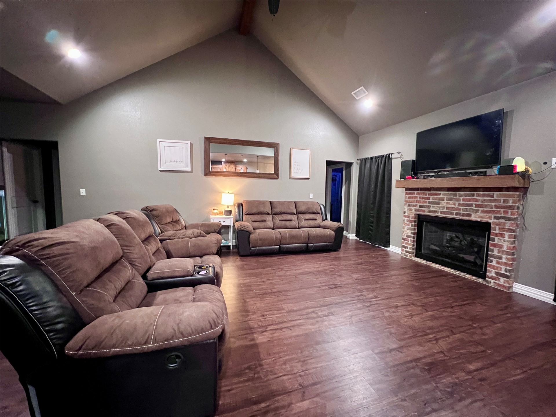 174 Crimson Property Photo 2