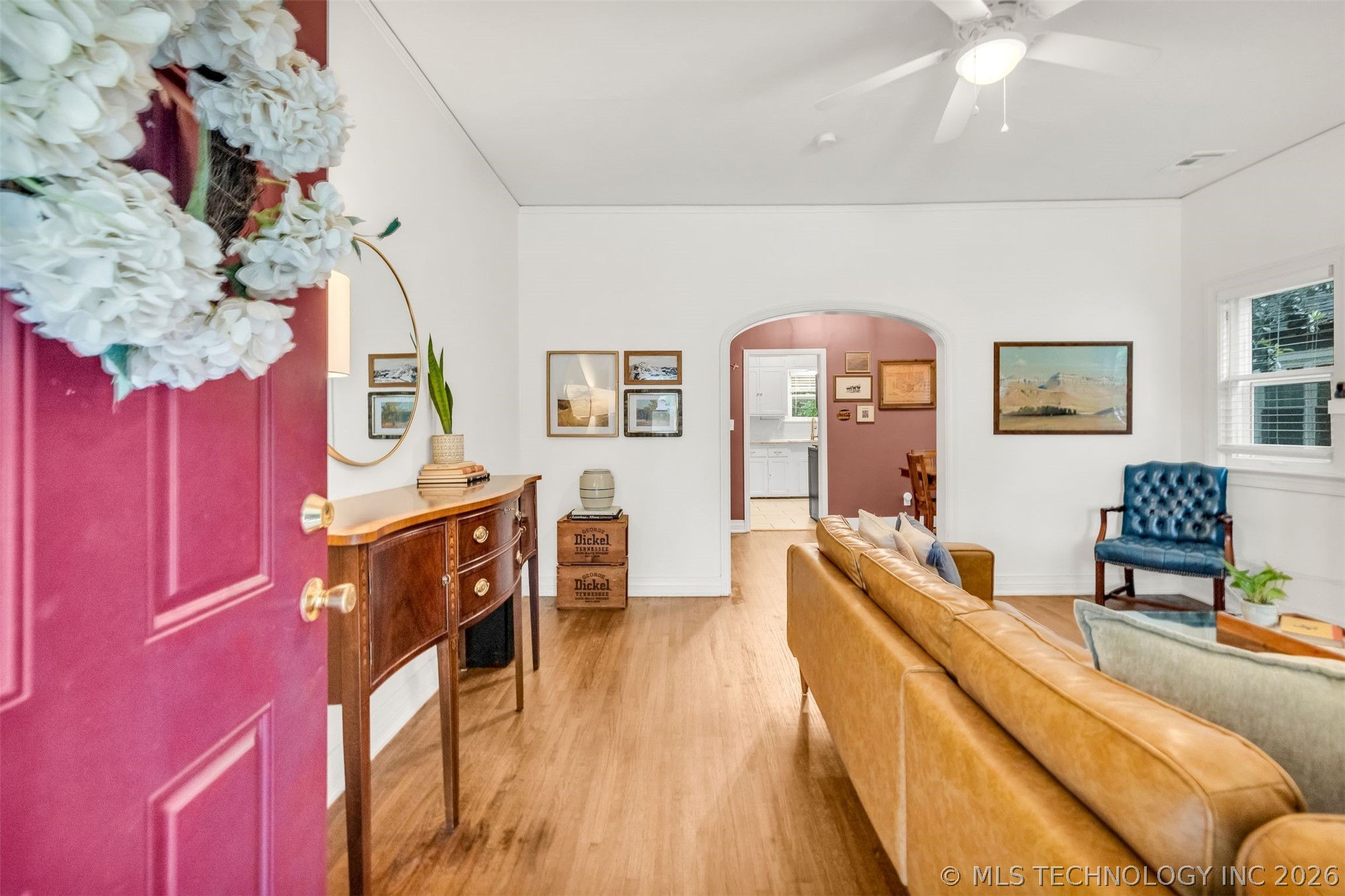 216 S Knoxville Avenue Property Photo 4