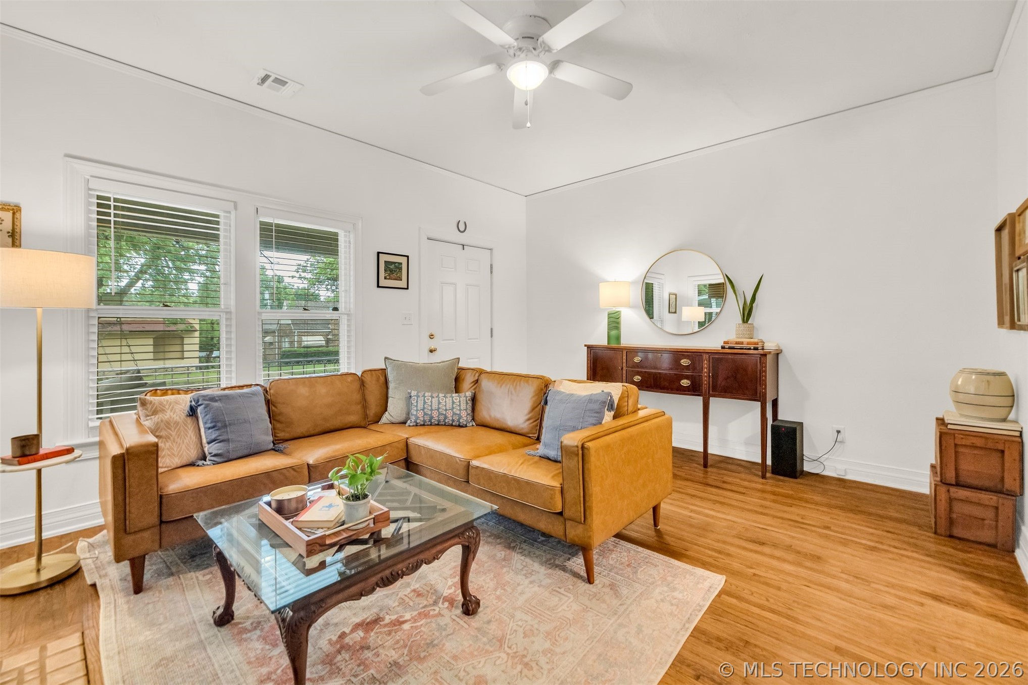 216 S Knoxville Avenue Property Photo 6