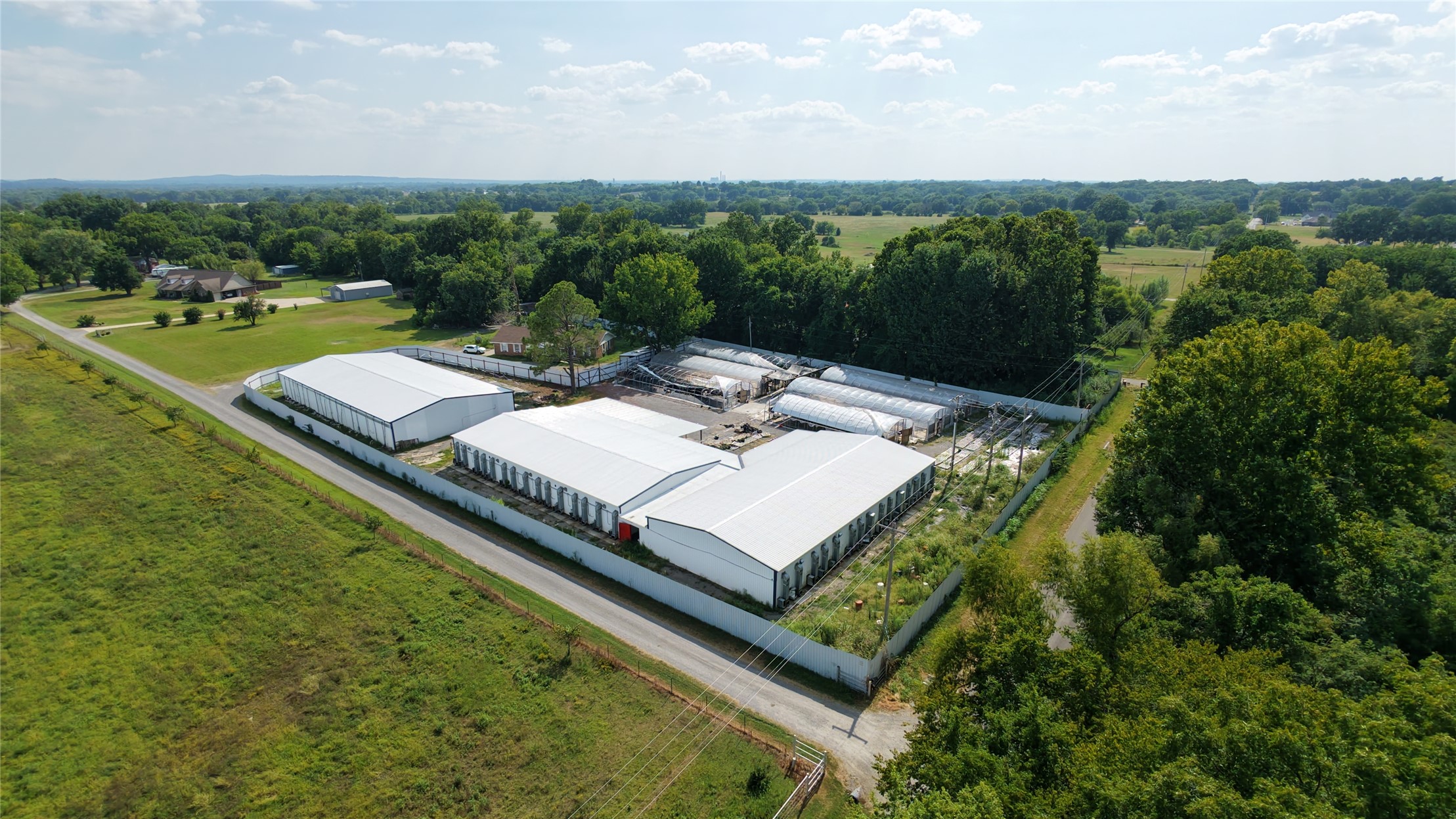 1525 N County Line Road E Property Photo 6