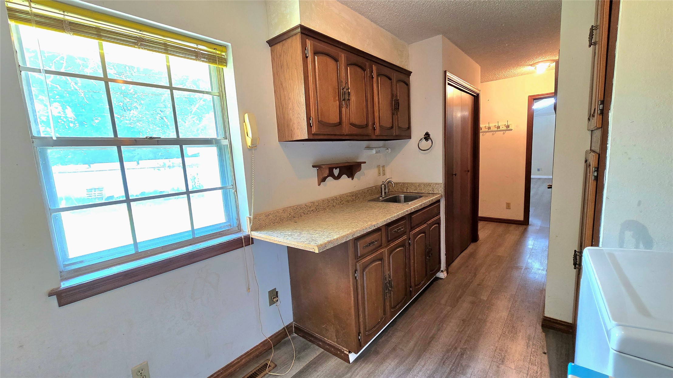 1525 N County Line Road E Property Photo 22