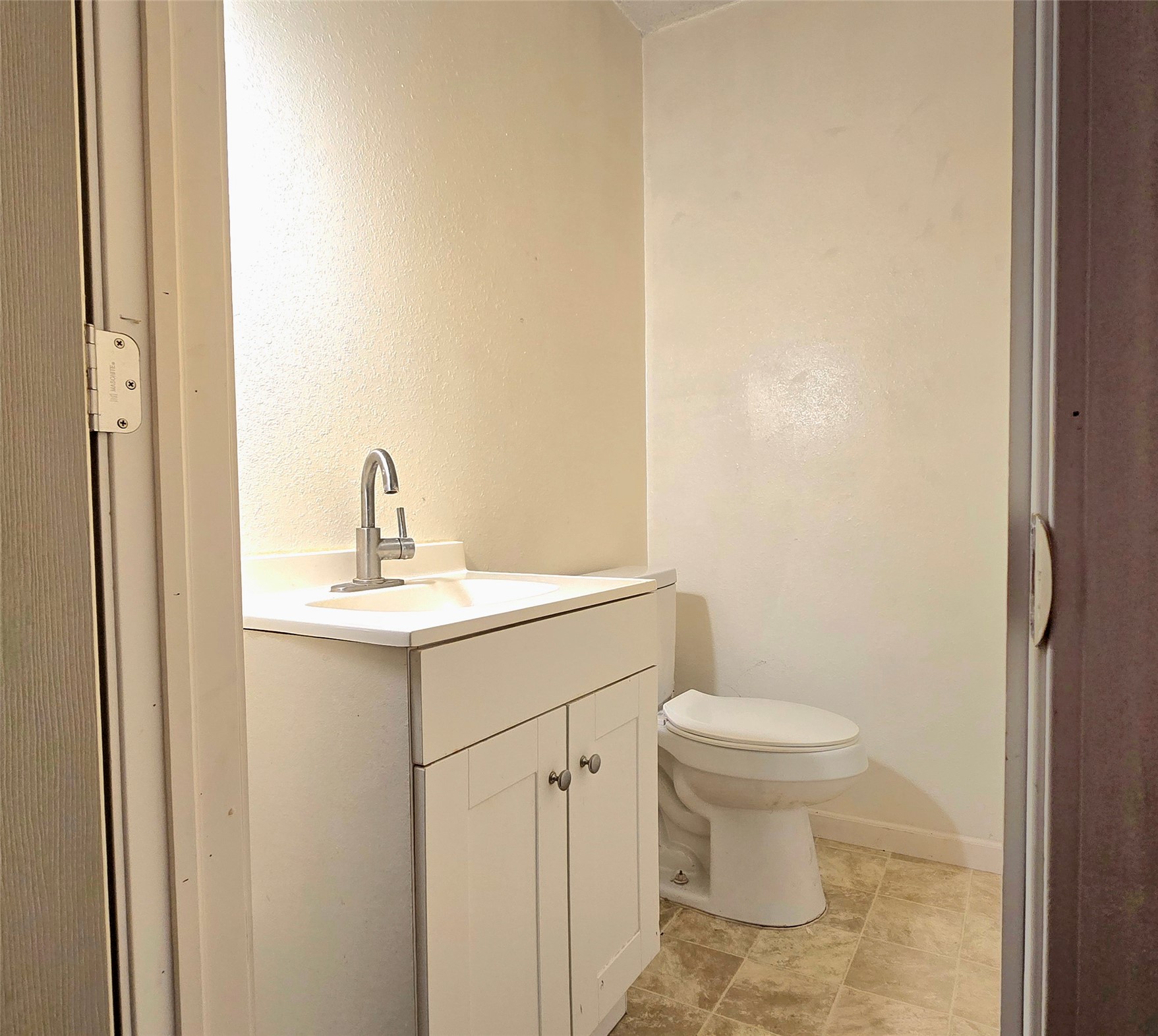 1525 N County Line Road E Property Photo 26