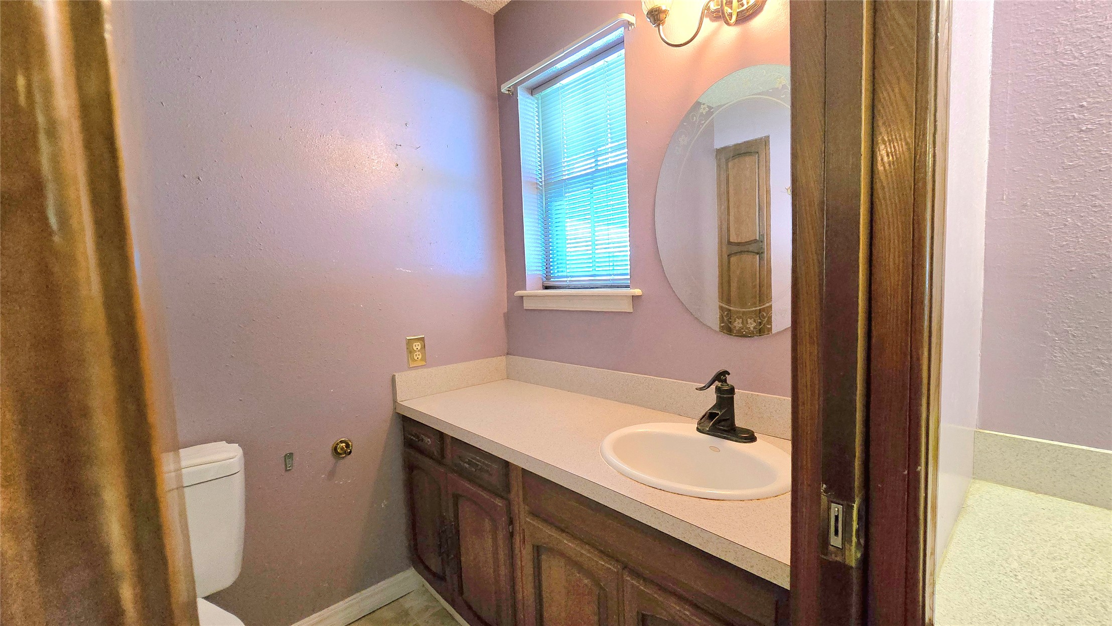 1525 N County Line Road E Property Photo 30
