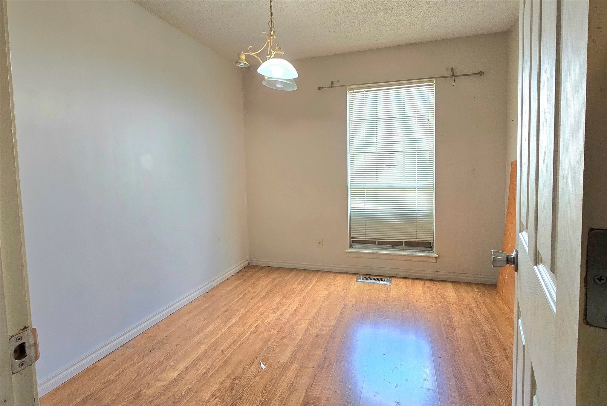 1525 N County Line Road E Property Photo 37